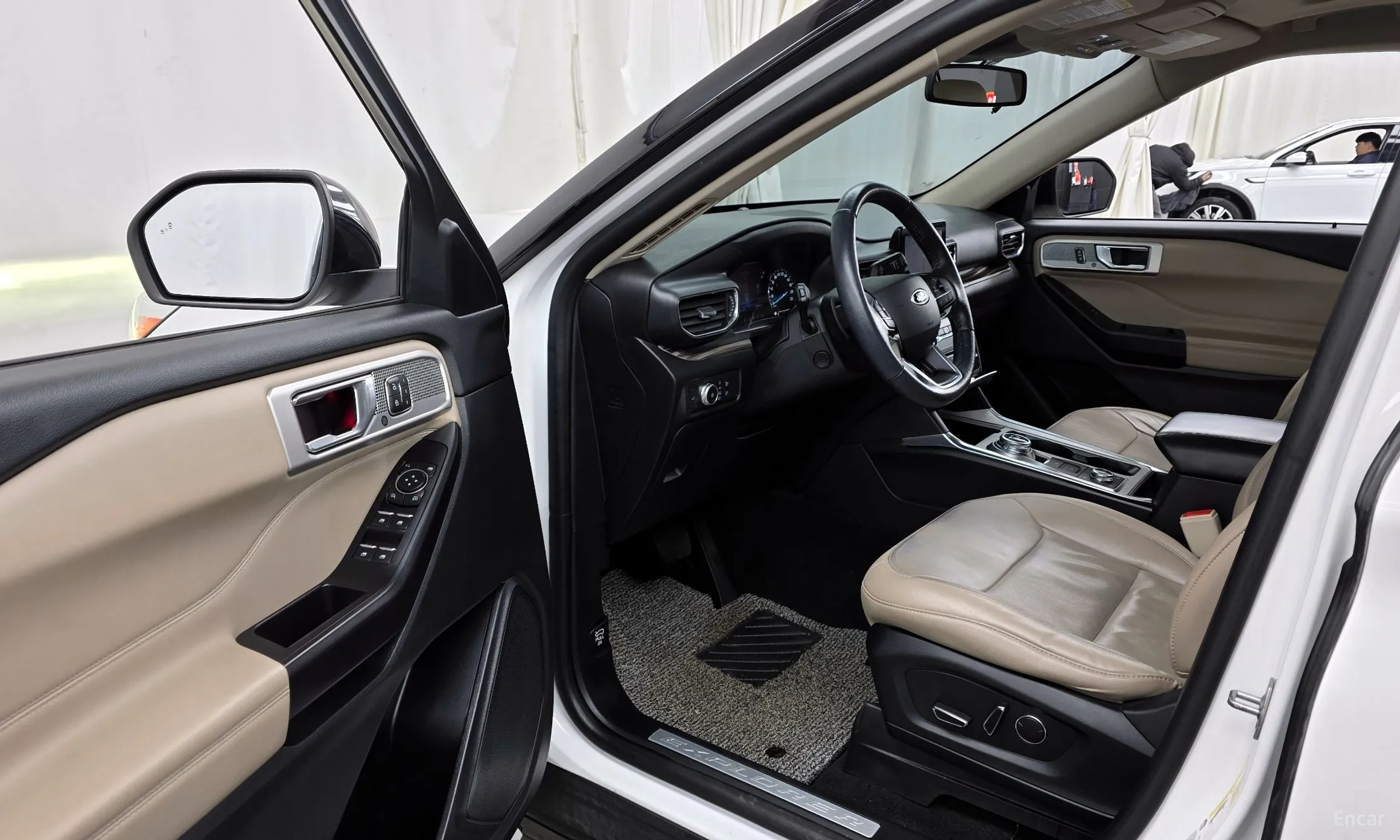 Ford Explorer 6th Generation превью 10