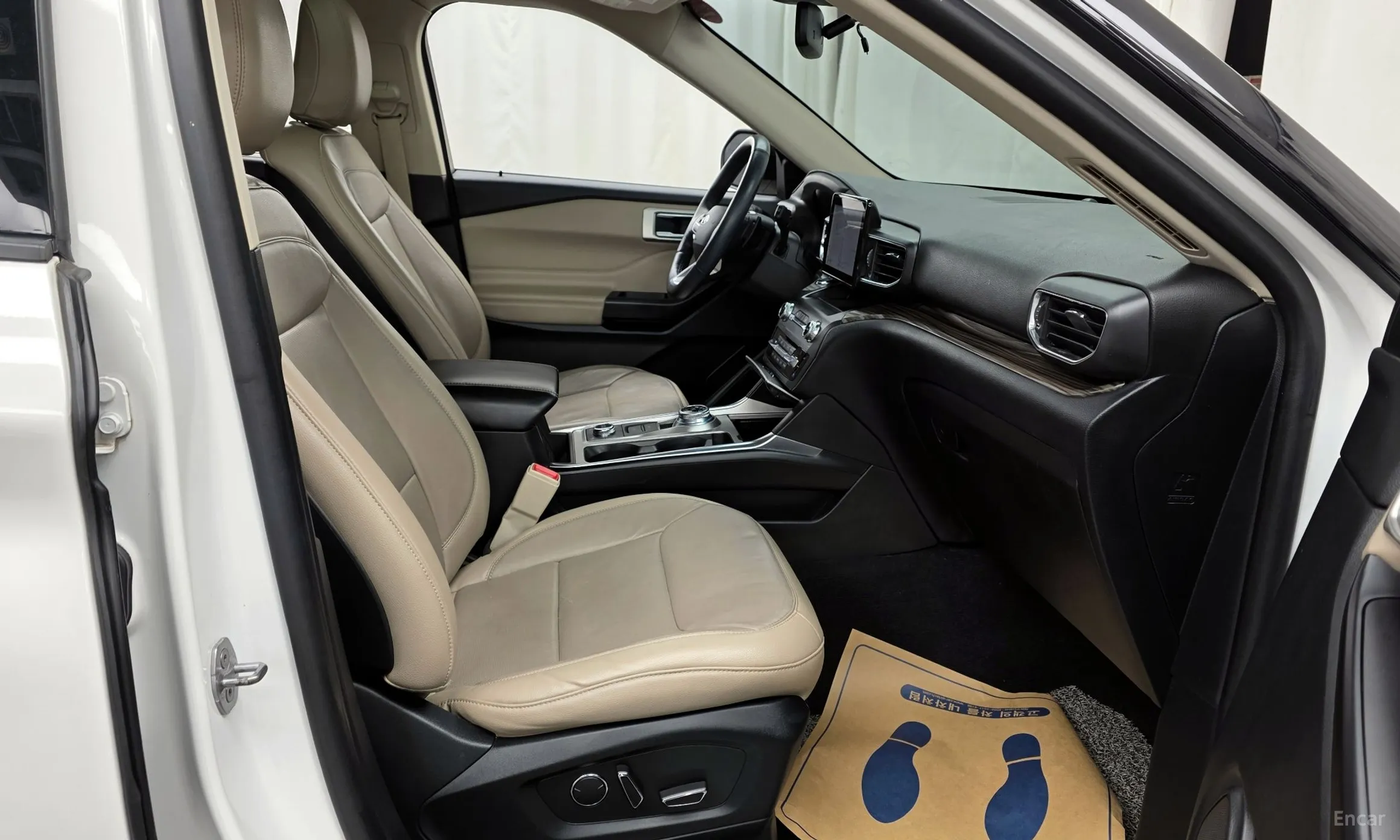 Ford Explorer 6th Generation превью 11