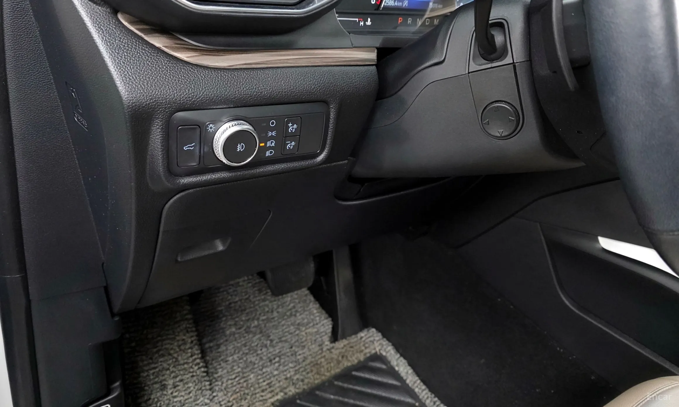 Ford Explorer 6th Generation превью 18