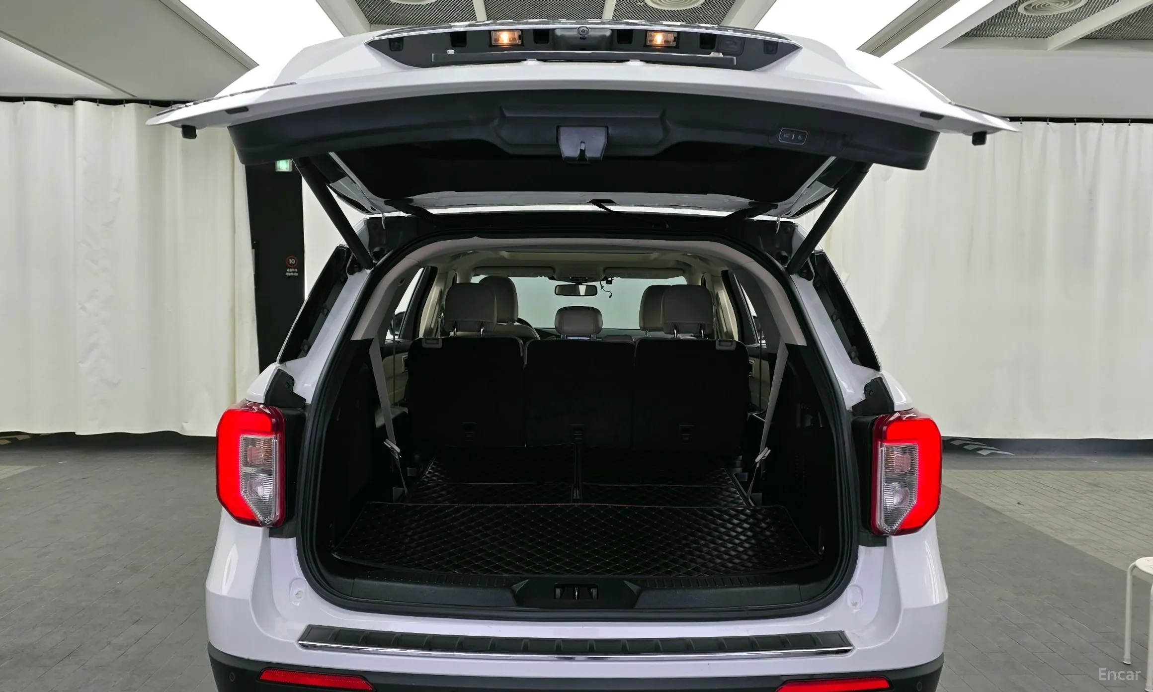 Ford Explorer 6th Generation превью 20