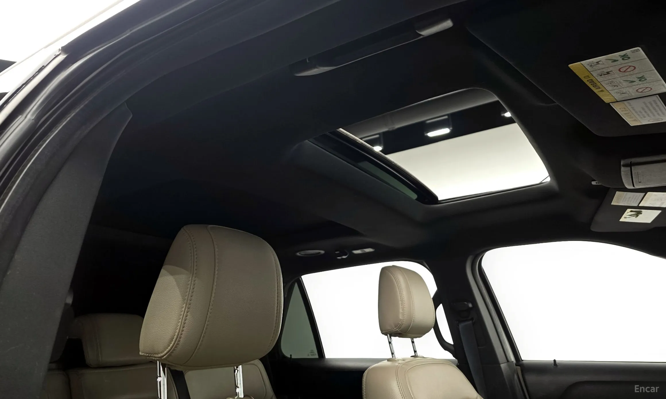 Ford Explorer превью 17