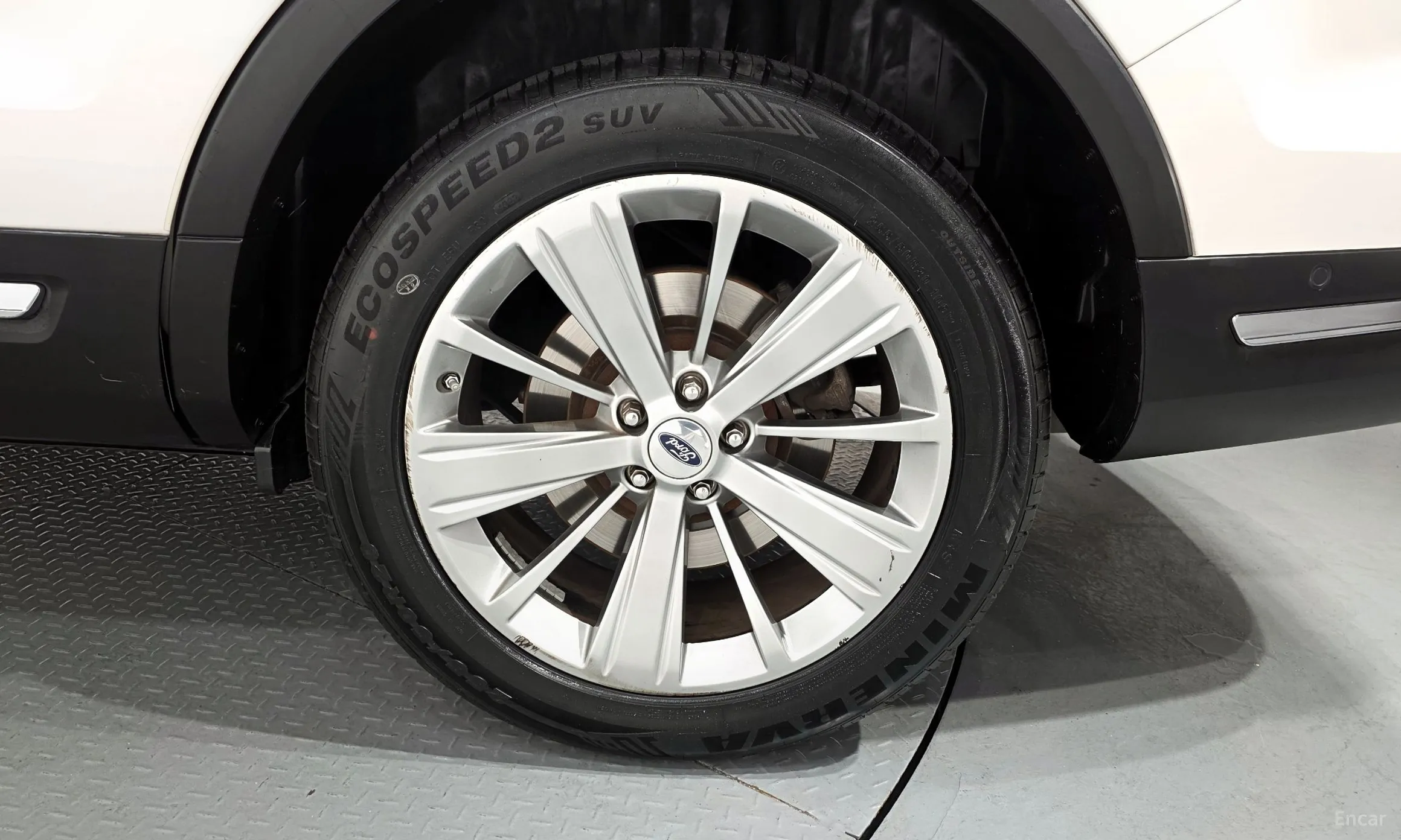 Ford Explorer превью 5