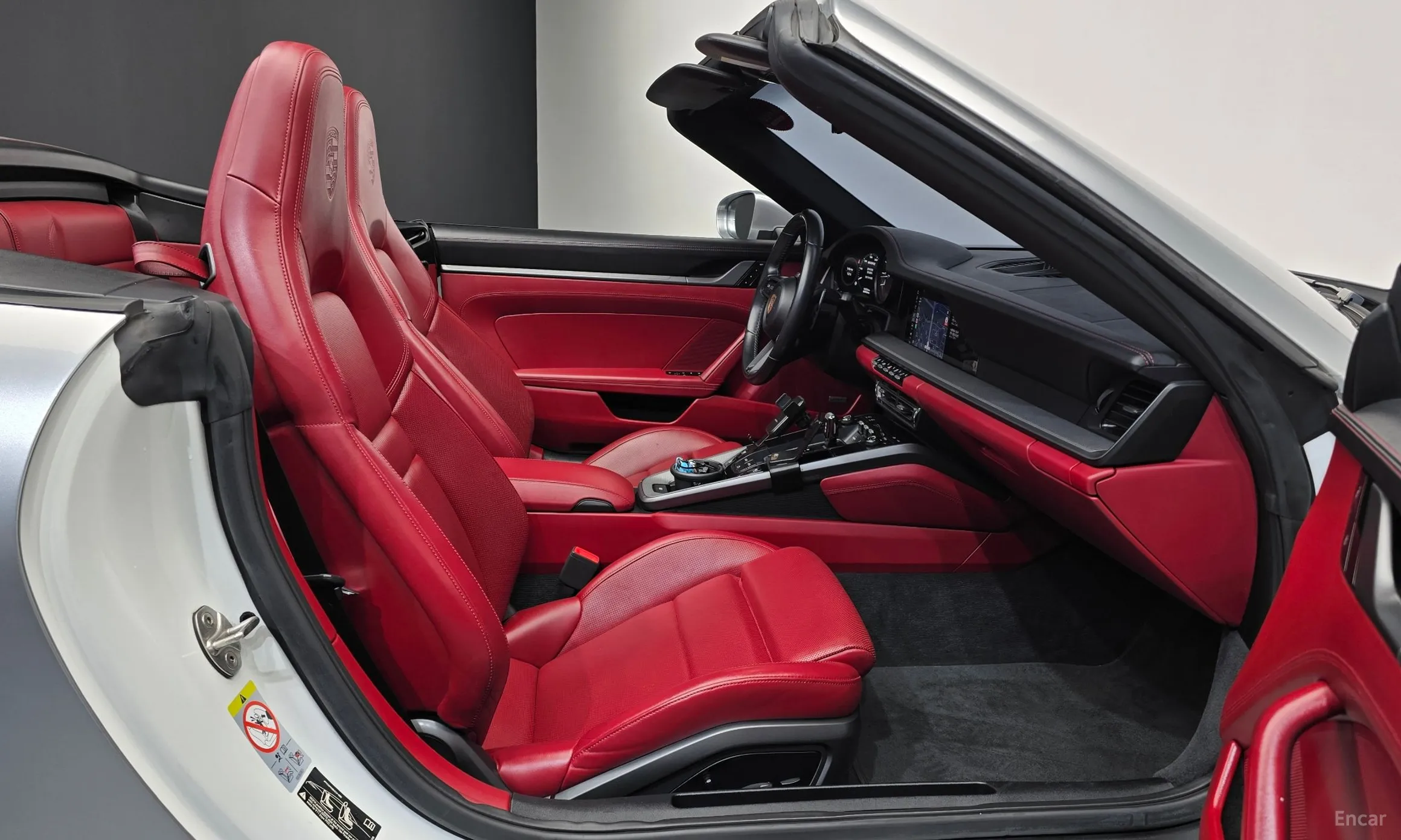 Porsche 911 (992) превью 11