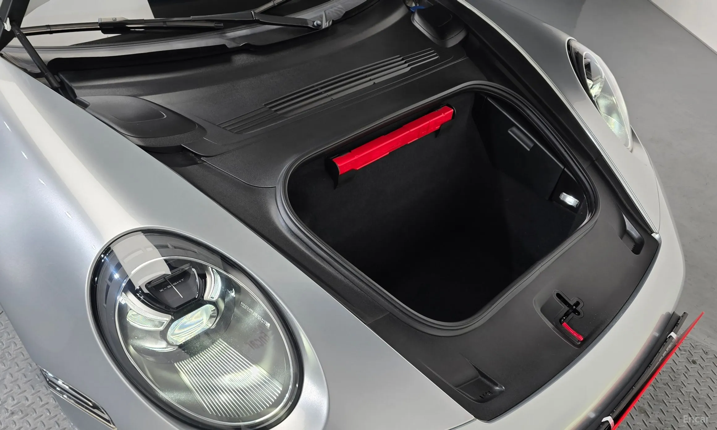 Porsche 911 (992) превью 6