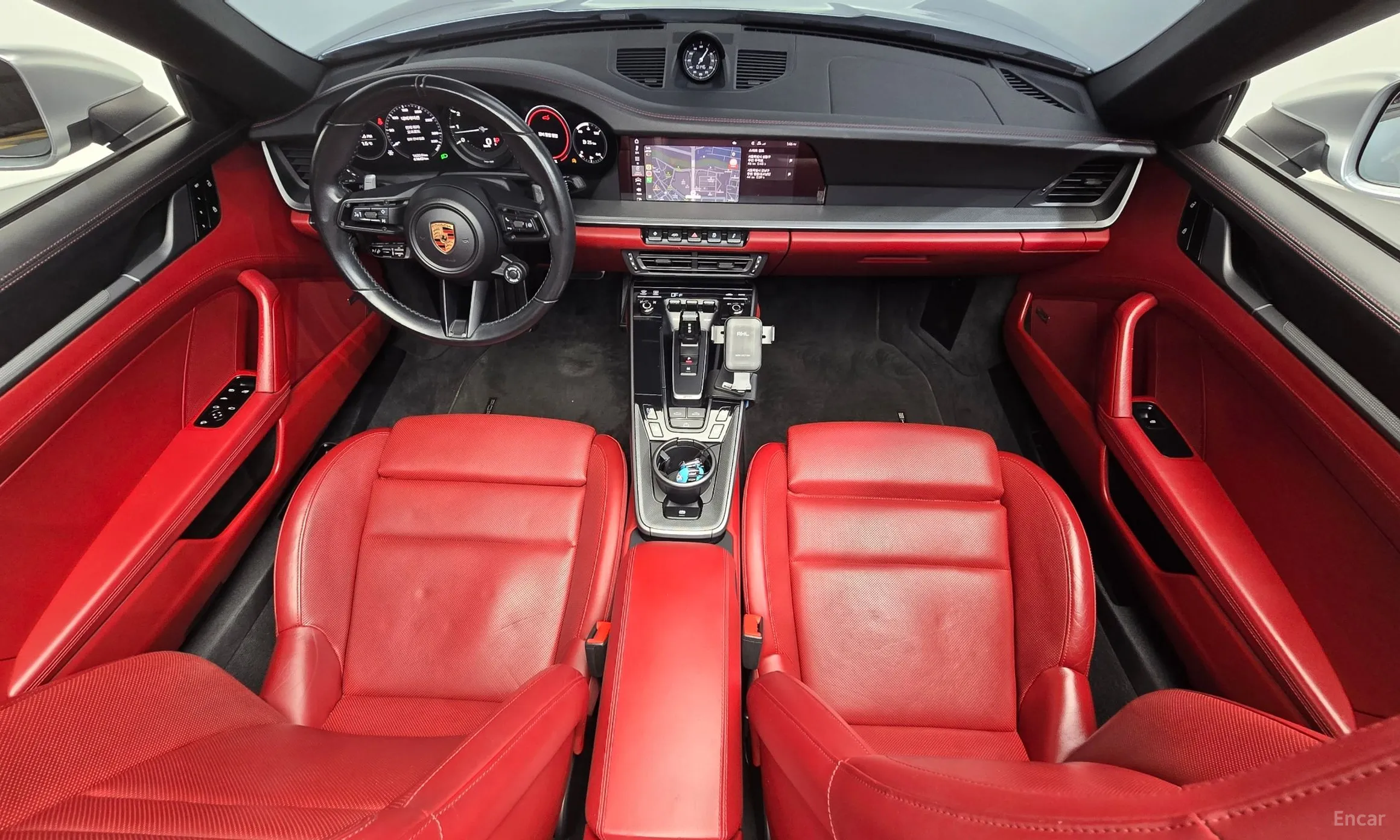 Porsche 911 (992) превью 7