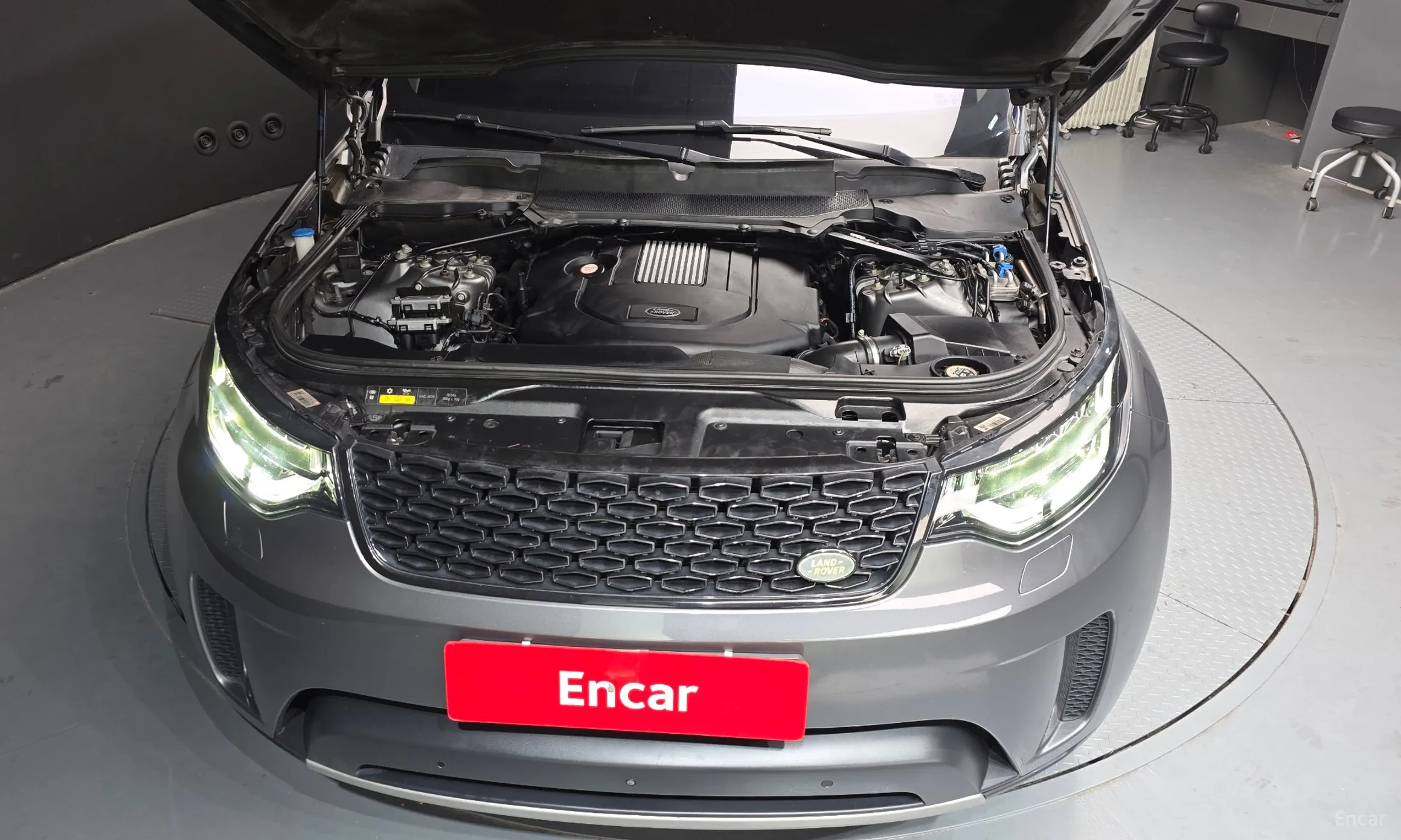 Land Rover Discovery 5 превью 6