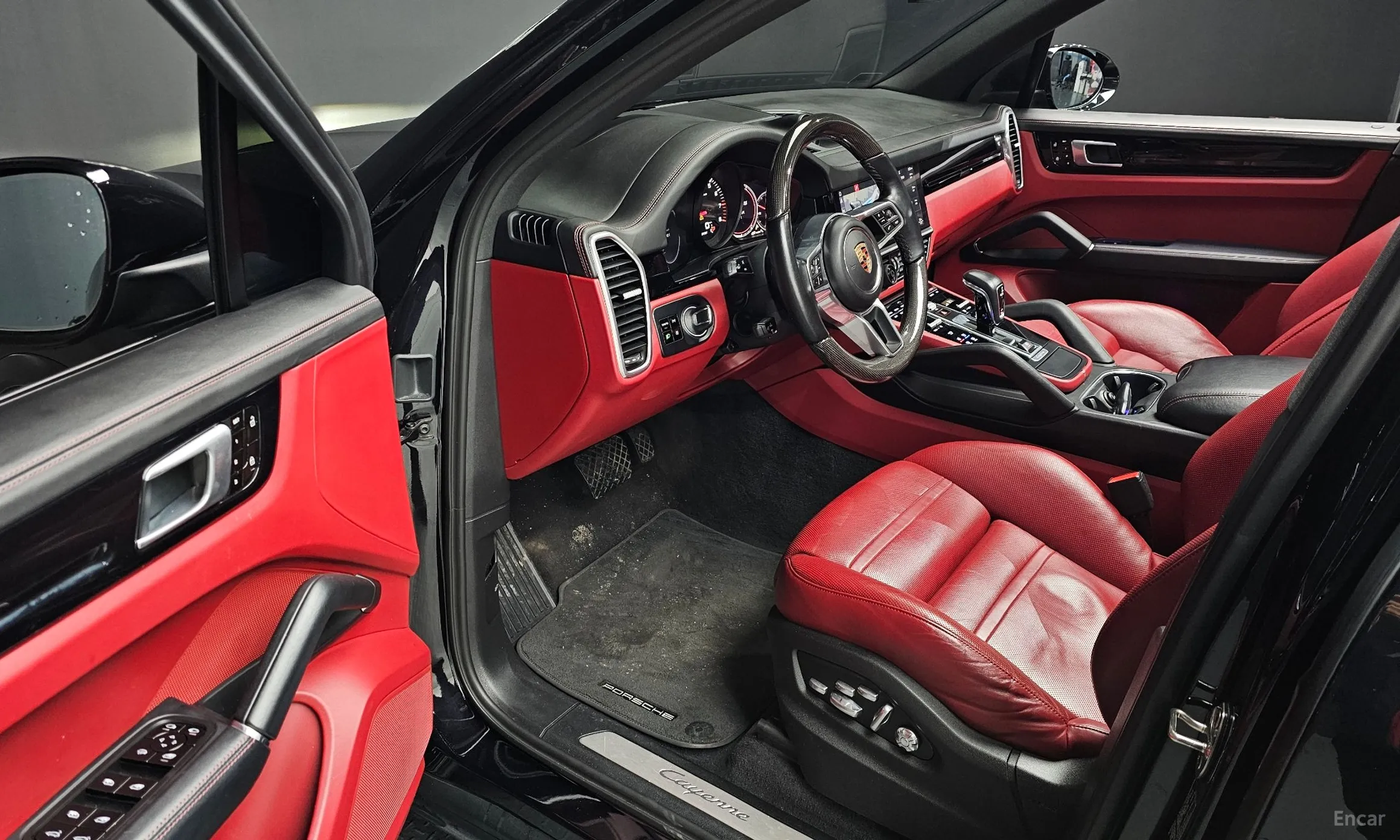 Porsche Cayenne (PO536) превью 11