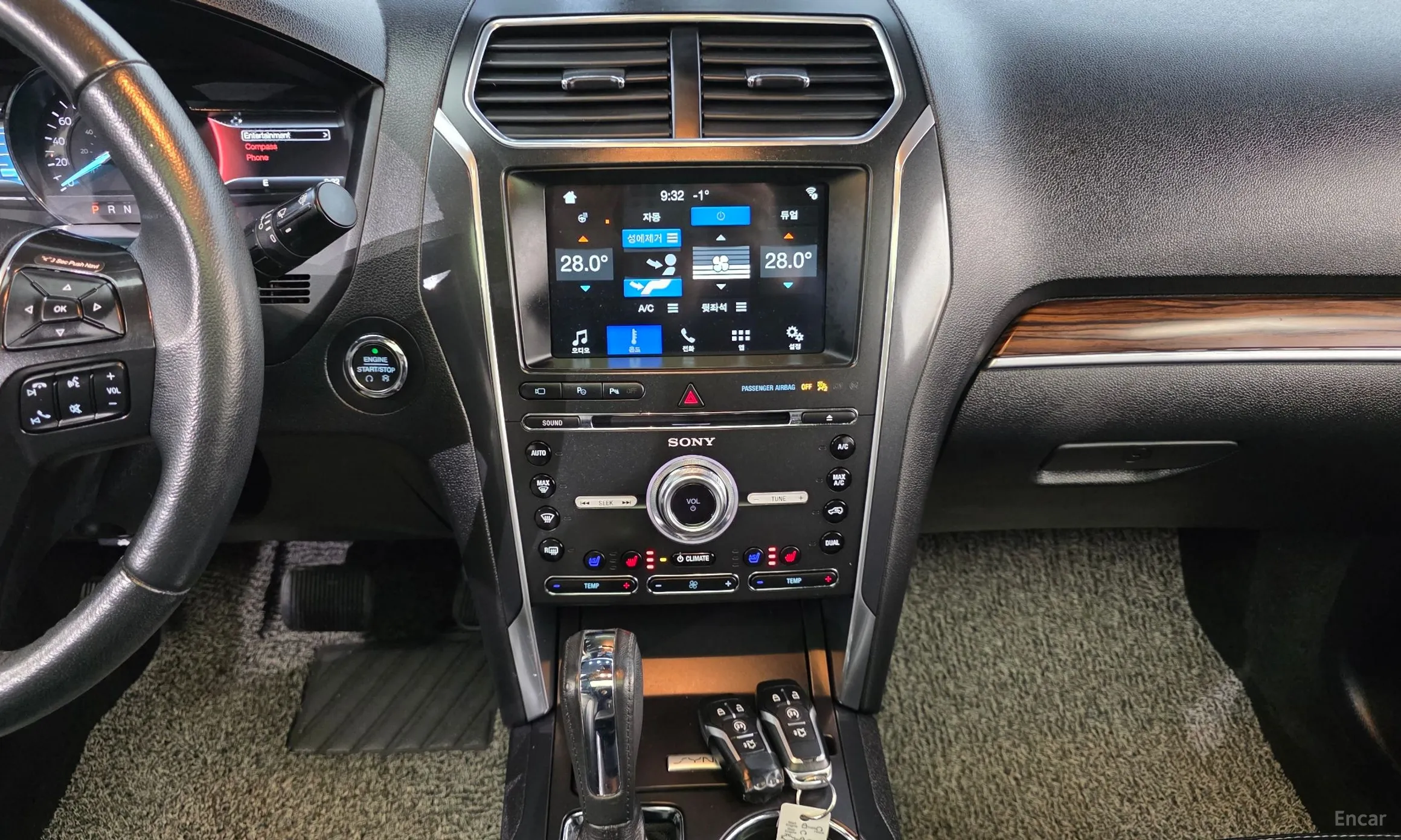 Ford Explorer превью 14