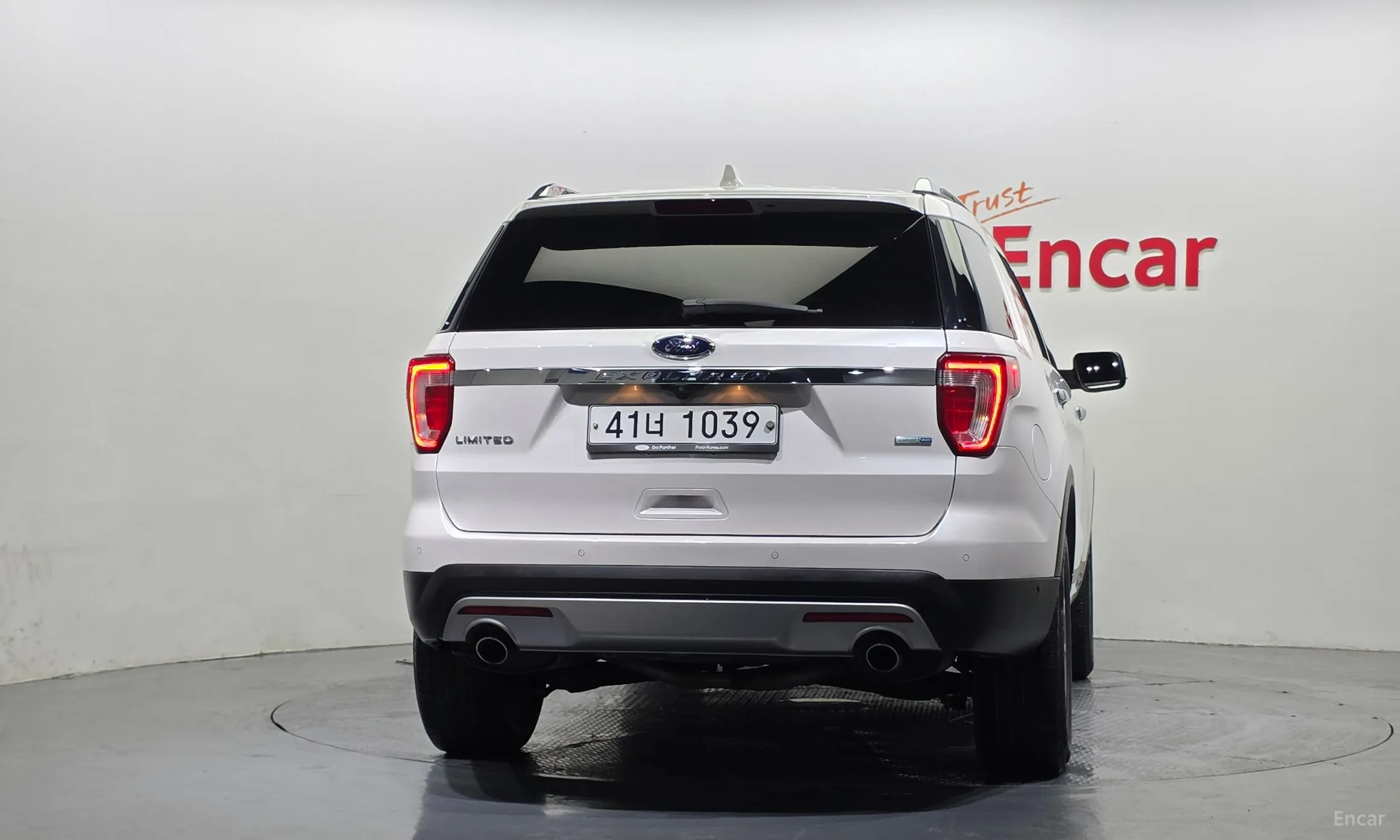 Ford Explorer превью 4