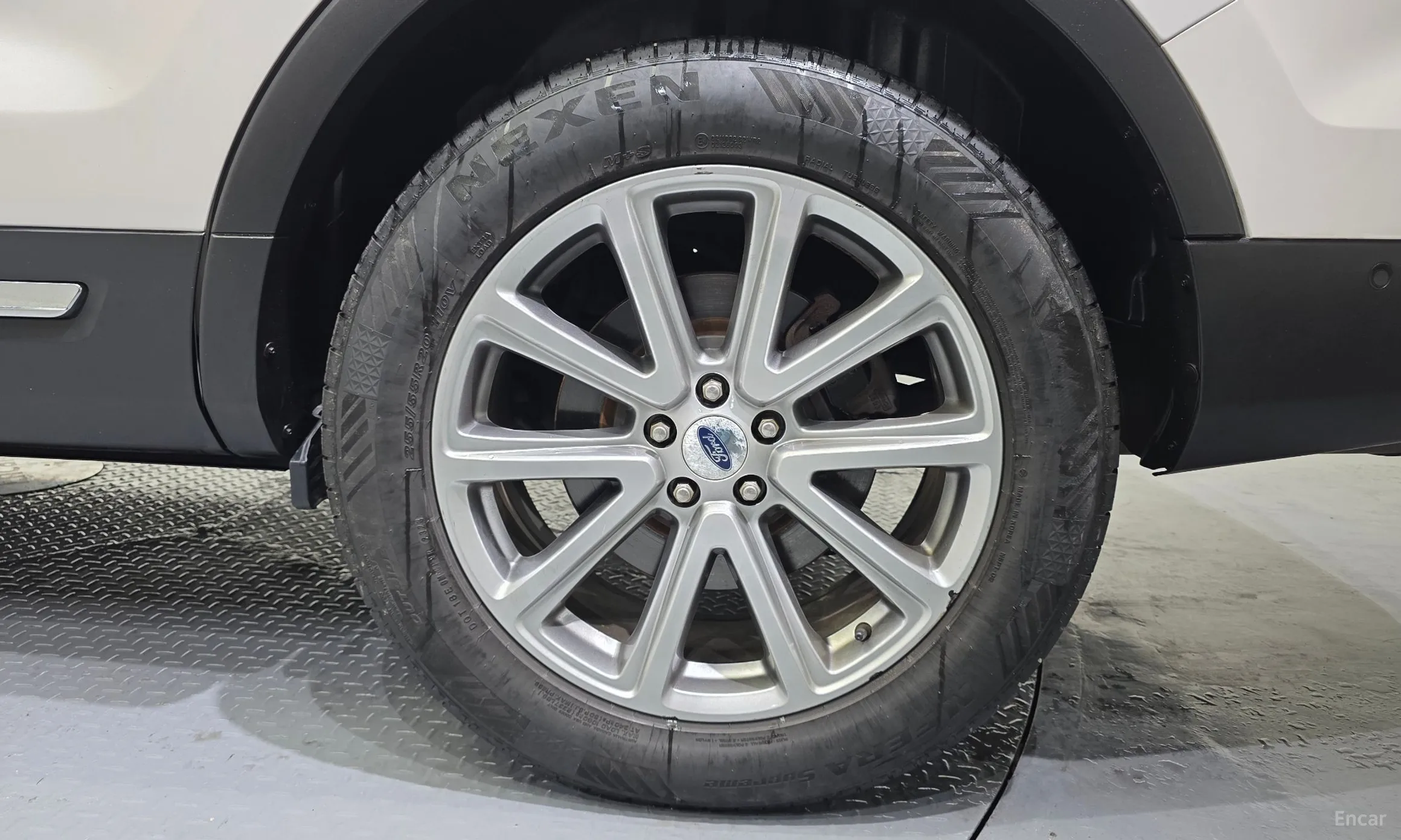 Ford Explorer превью 5