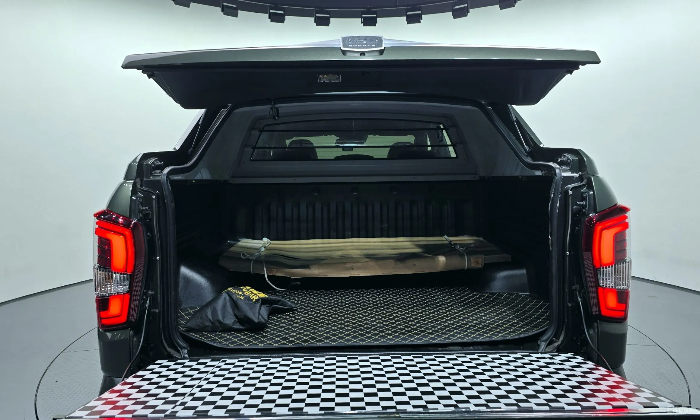 KG Mobility (SsangYong) Rexton Sports превью 20
