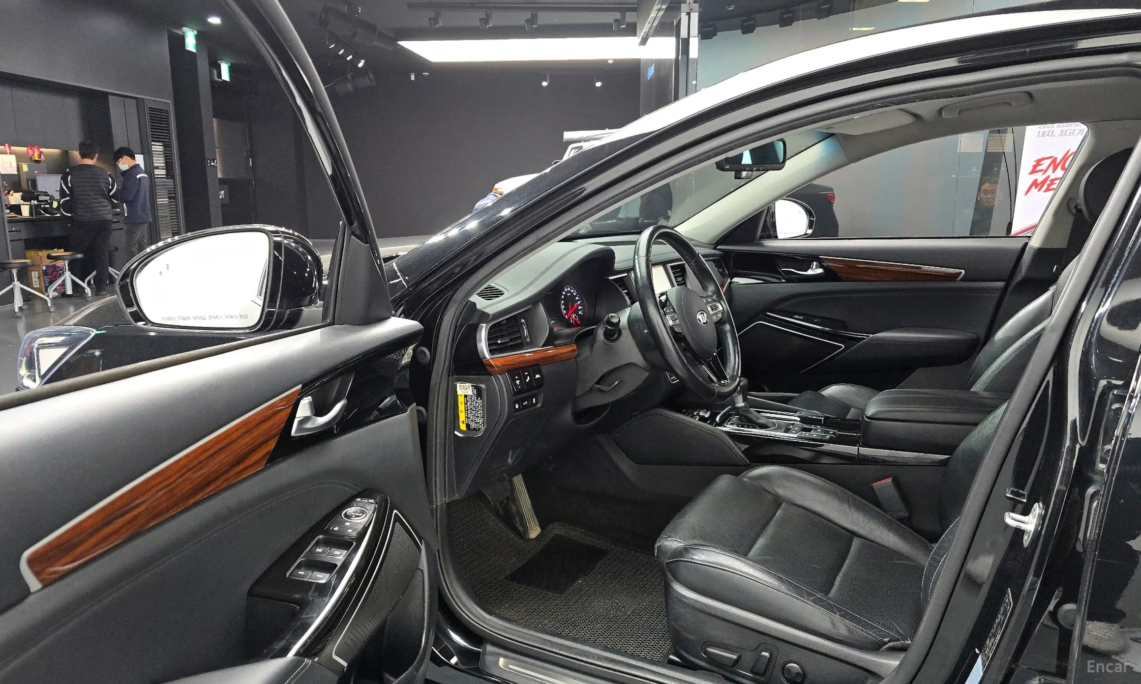 Kia K7 превью 10