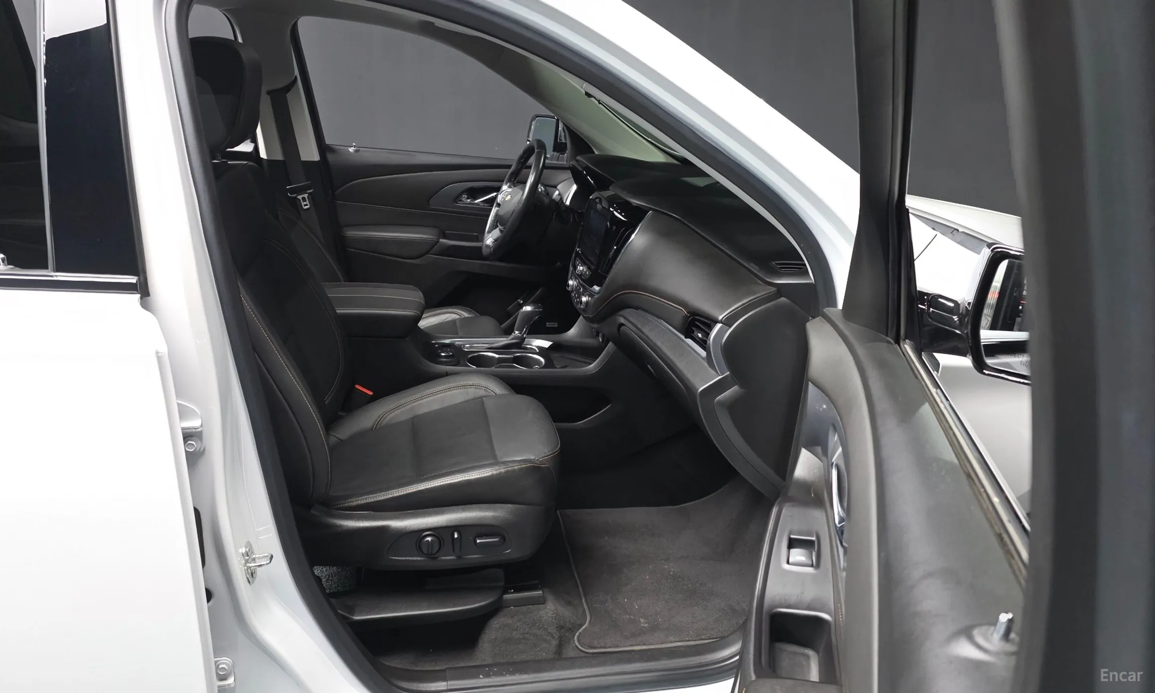 Chevrolet (GM Daewoo) Traverse превью 11