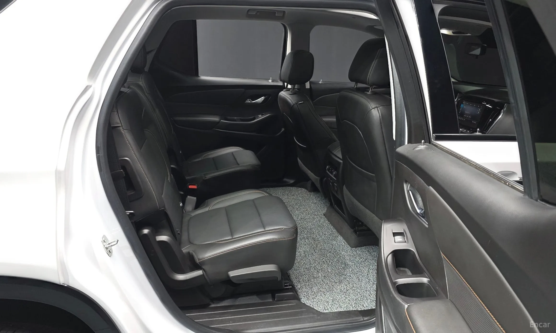 Chevrolet (GM Daewoo) Traverse превью 12