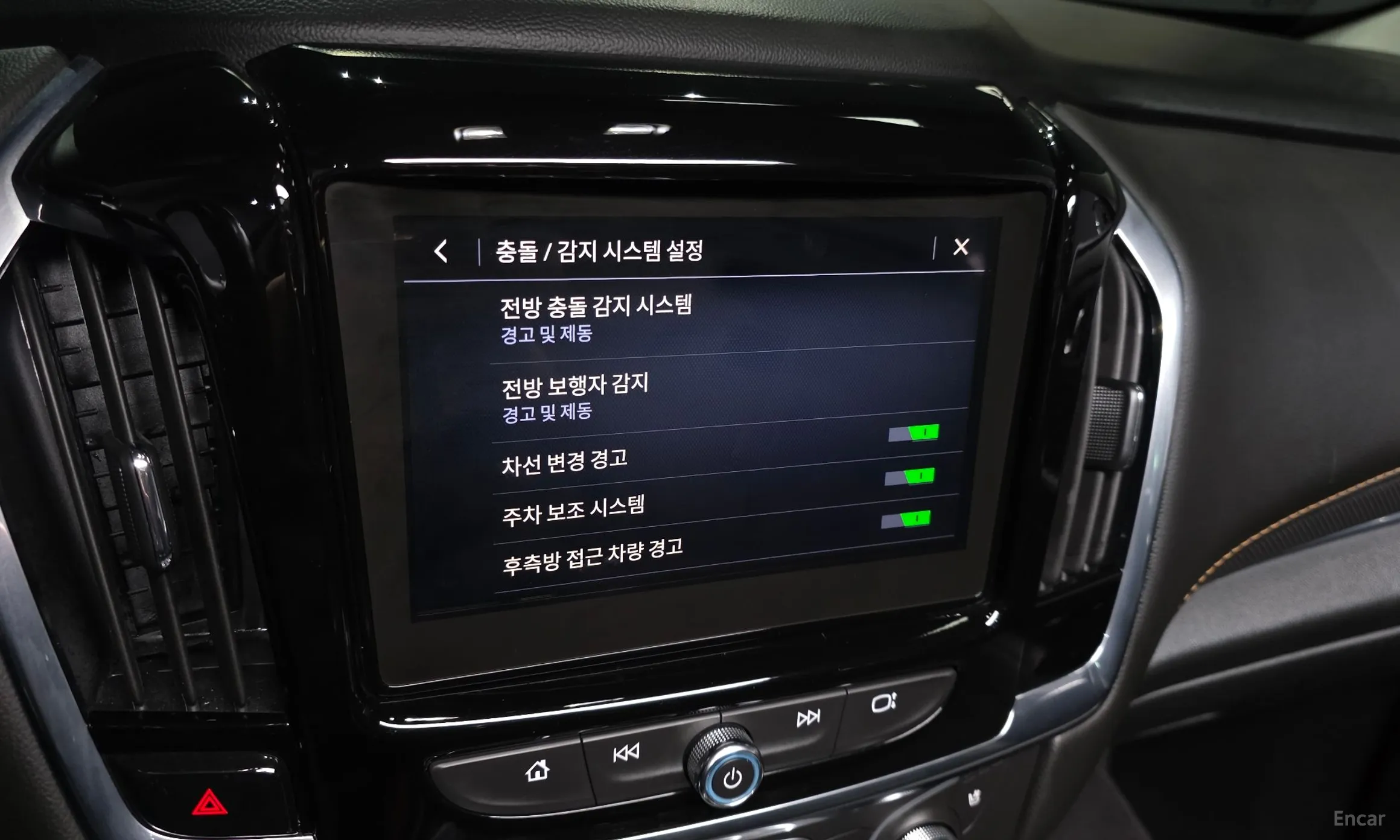 Chevrolet (GM Daewoo) Traverse превью 16