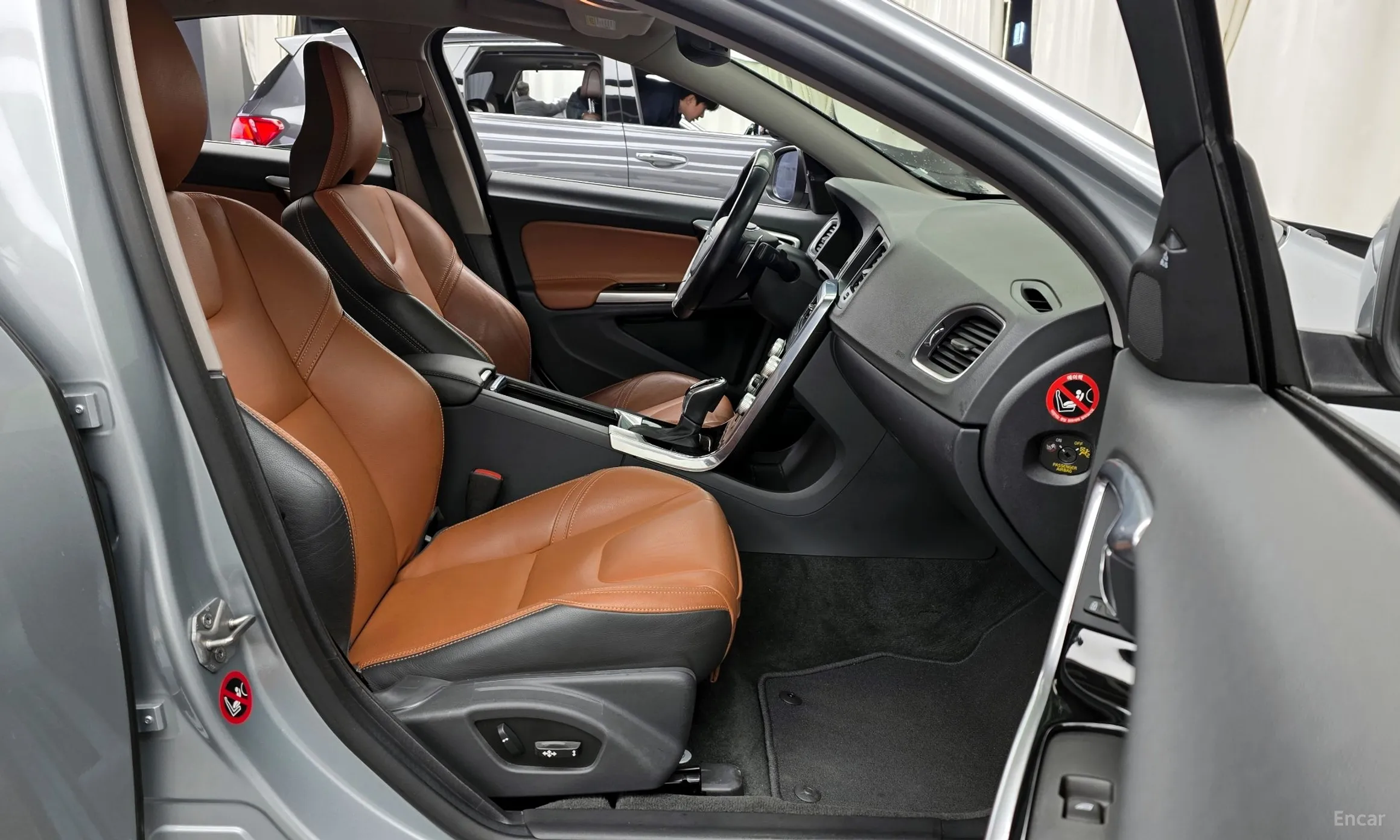 Volvo S60 превью 11