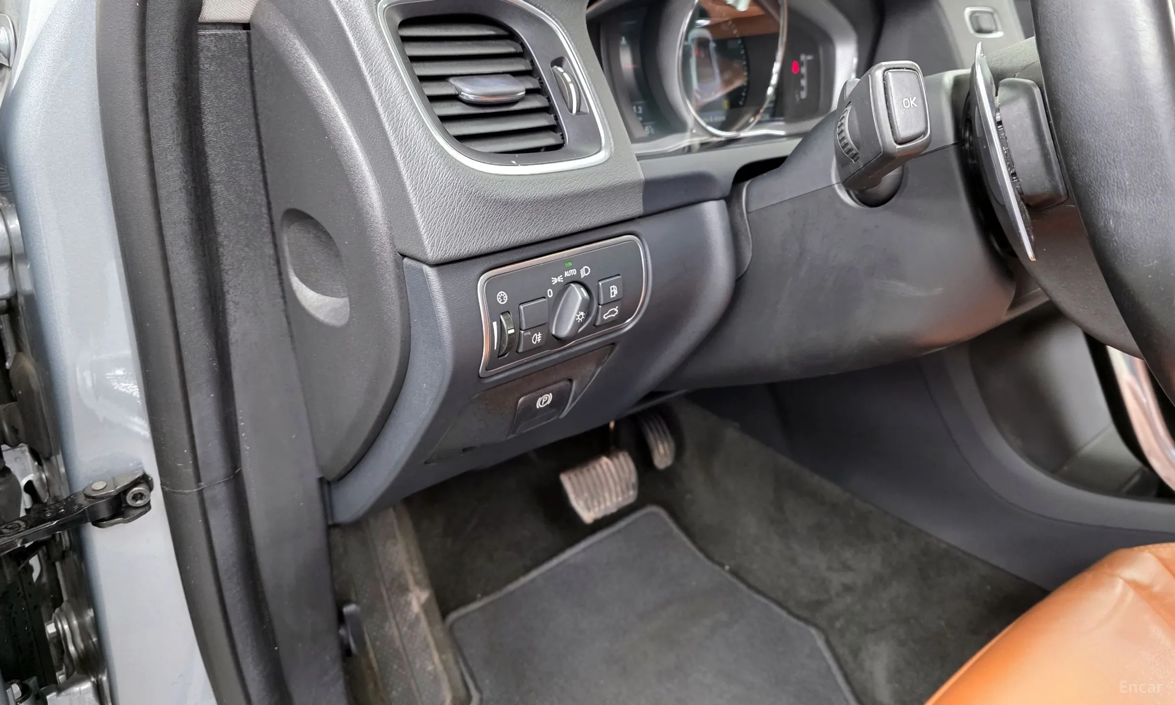 Volvo S60 превью 17