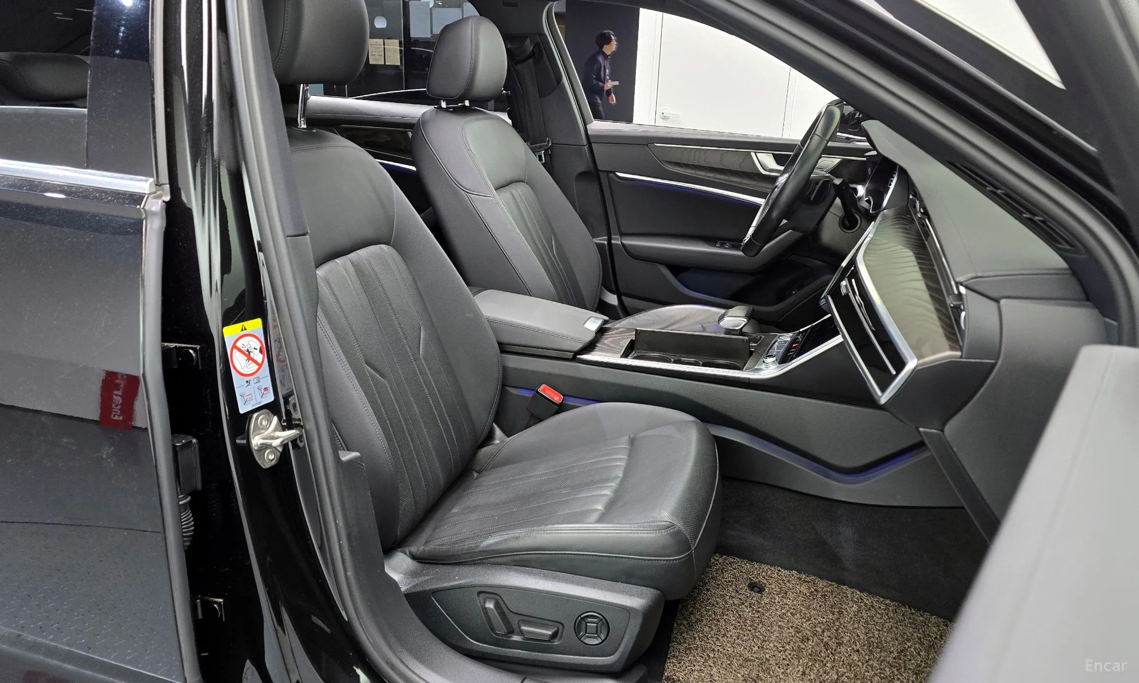 Audi A6 (C8) превью 10