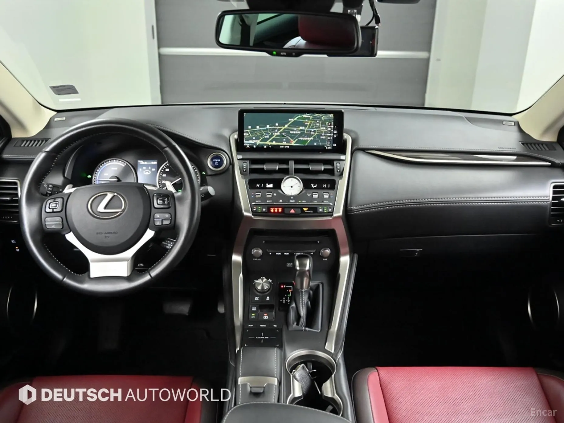 Lexus NX300h превью 7