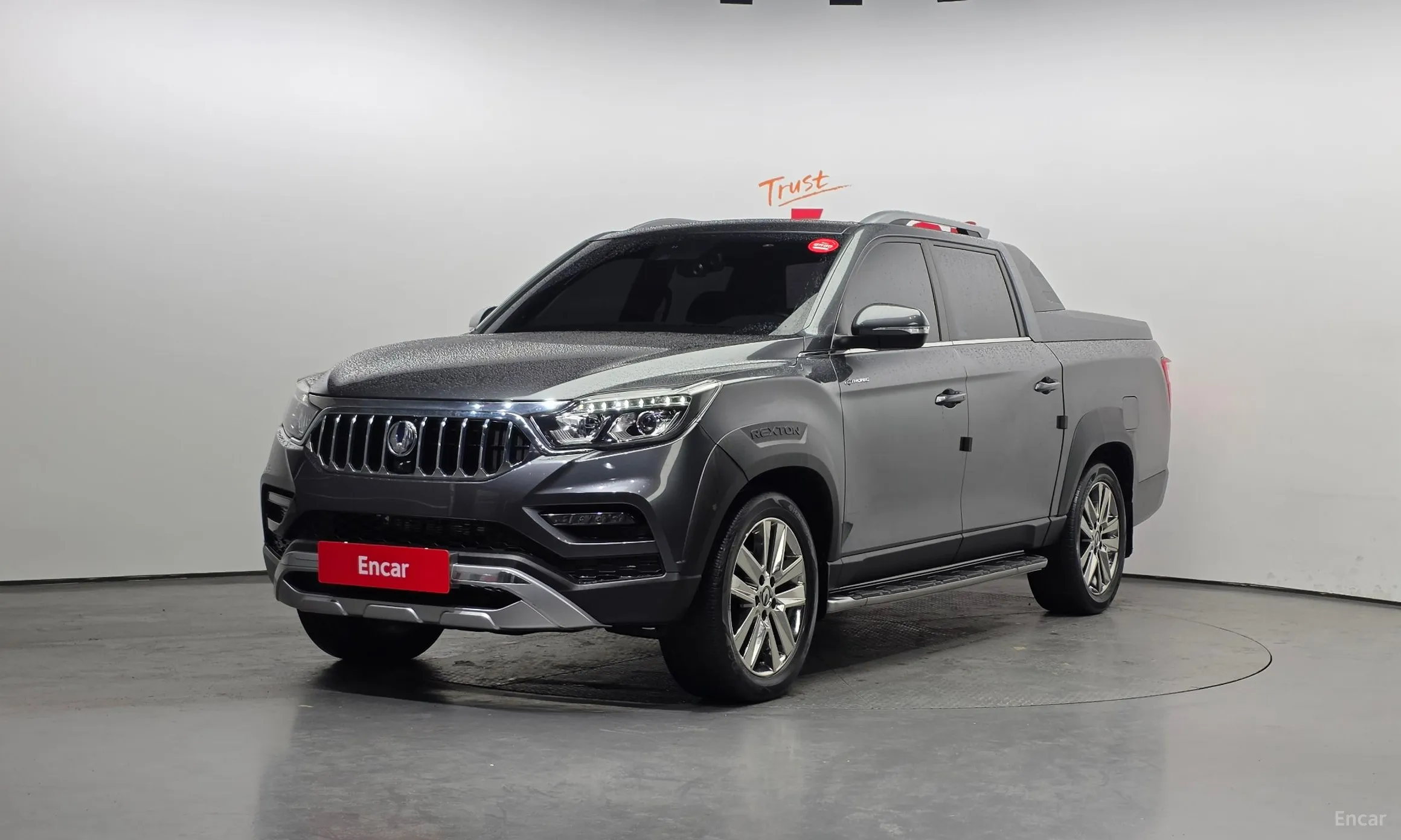 Rexton Sports Khan