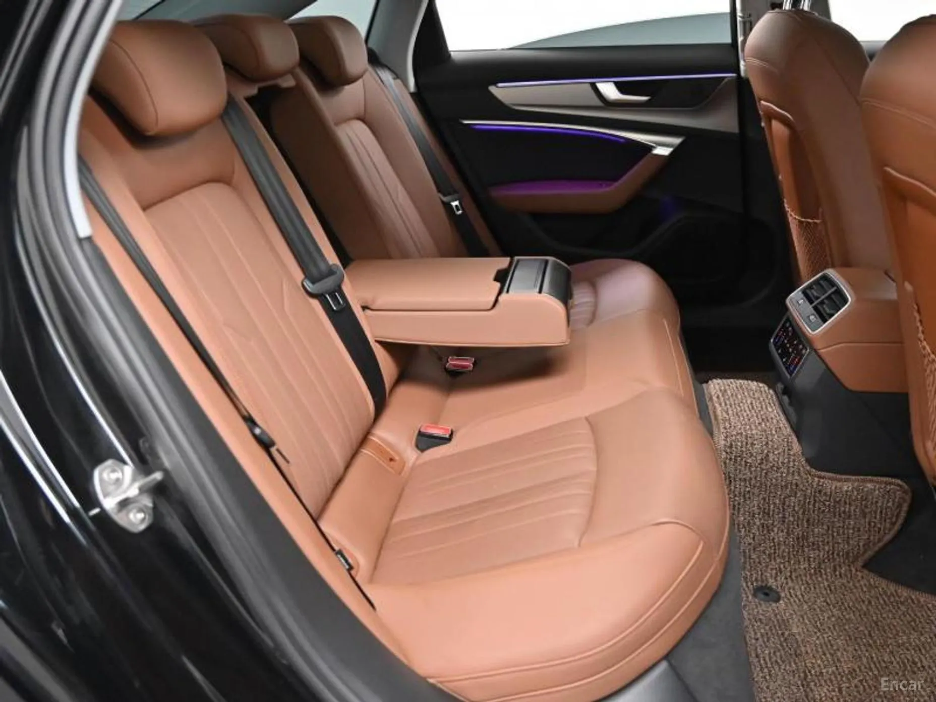 Audi A6 (C8) превью 11