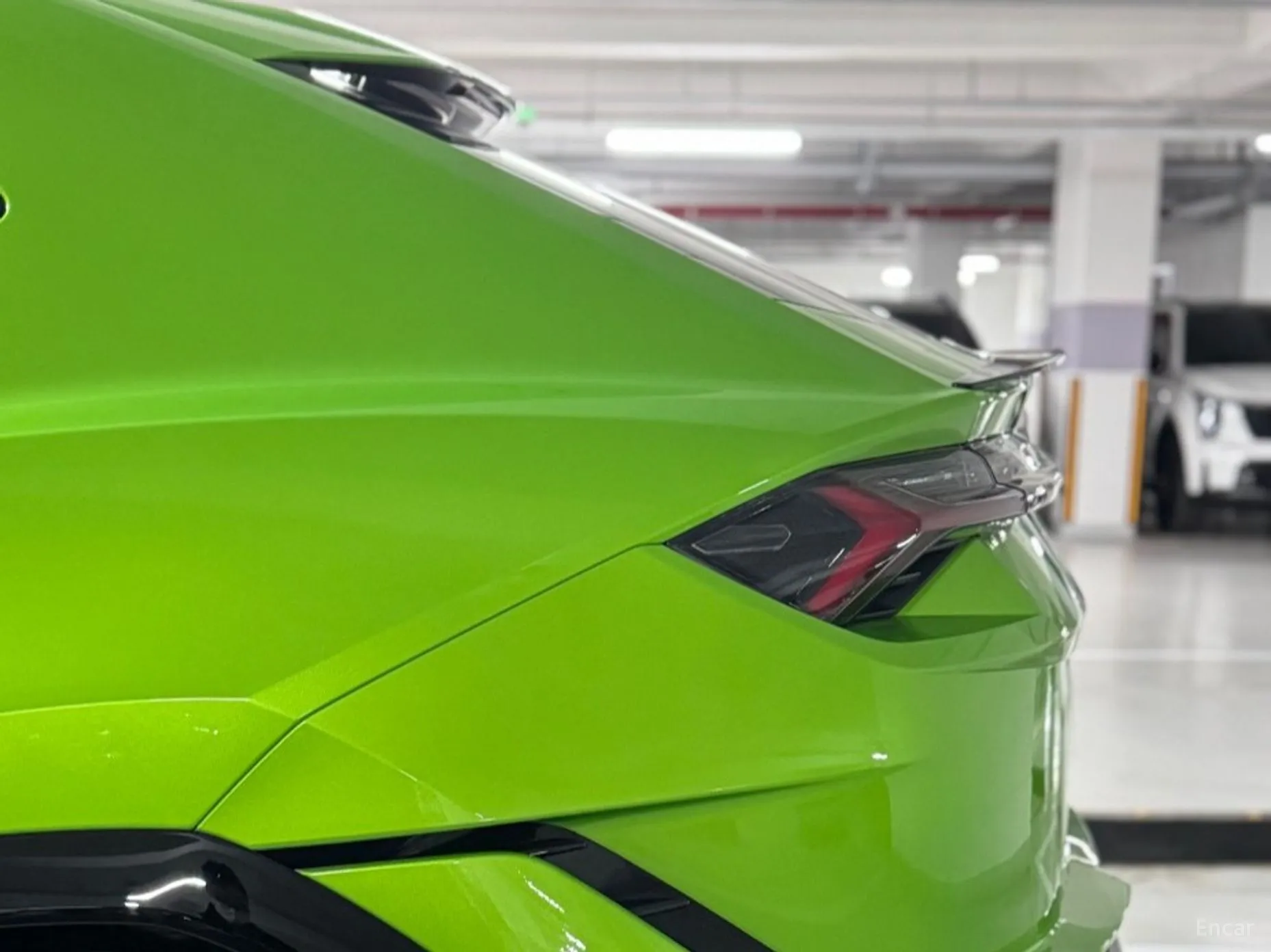 Lamborghini Urus превью 10
