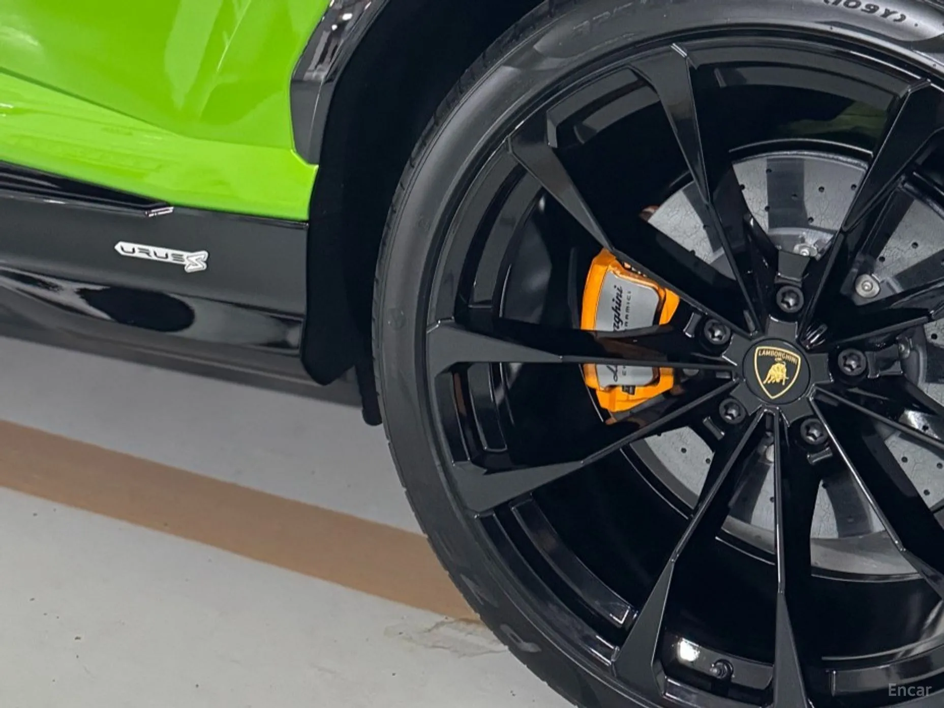 Lamborghini Urus превью 11