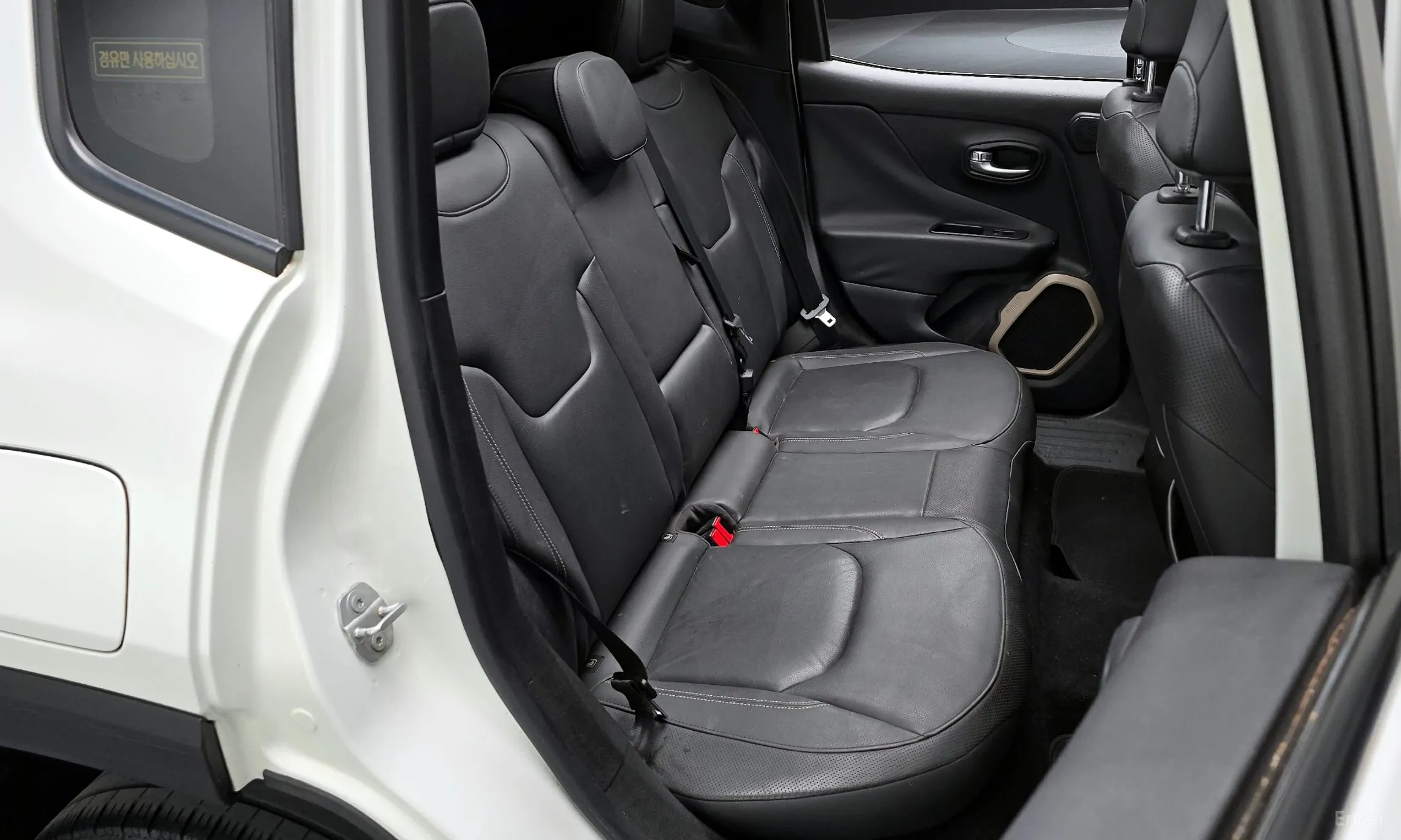 Jeep Renegade превью 13