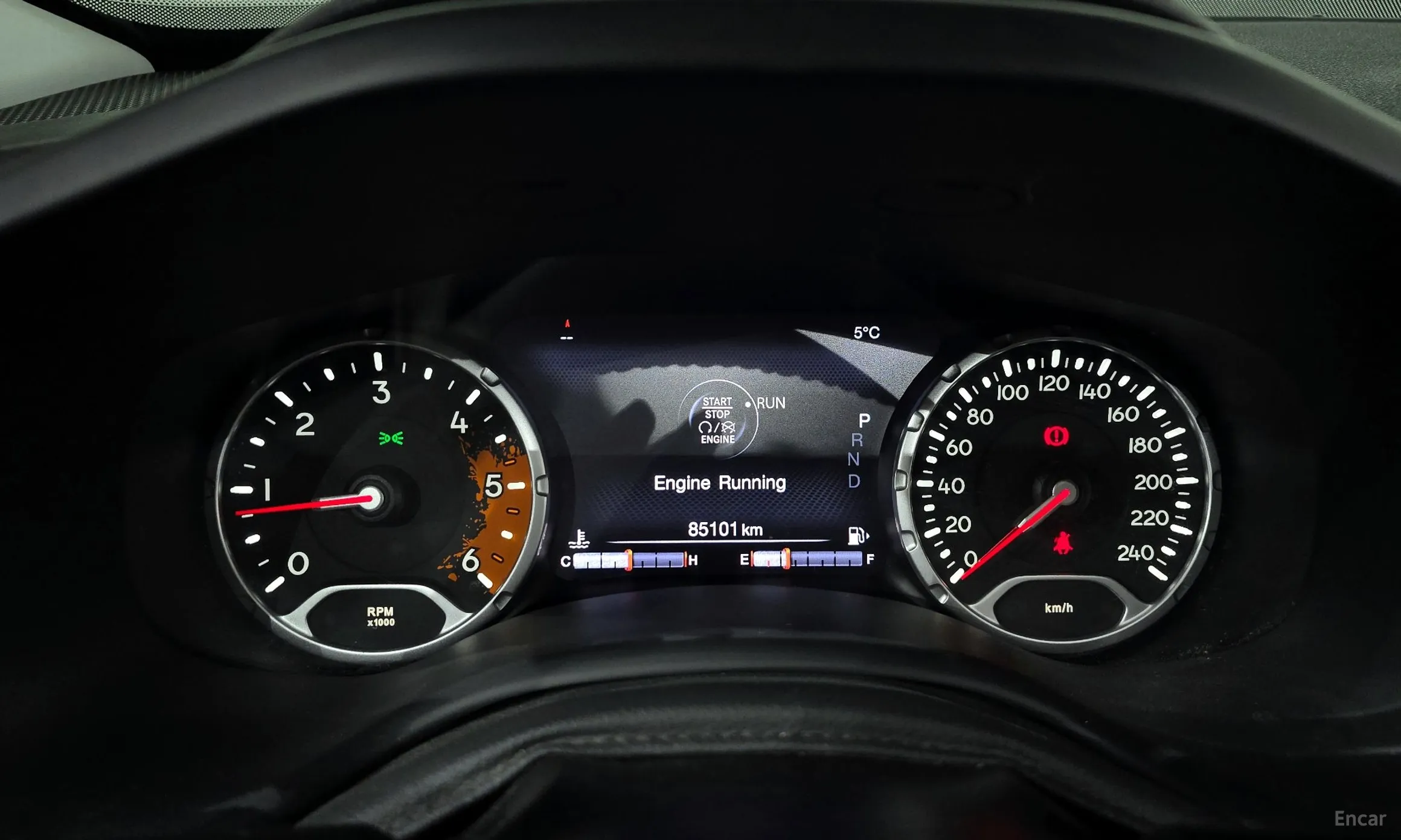 Jeep Renegade превью 8