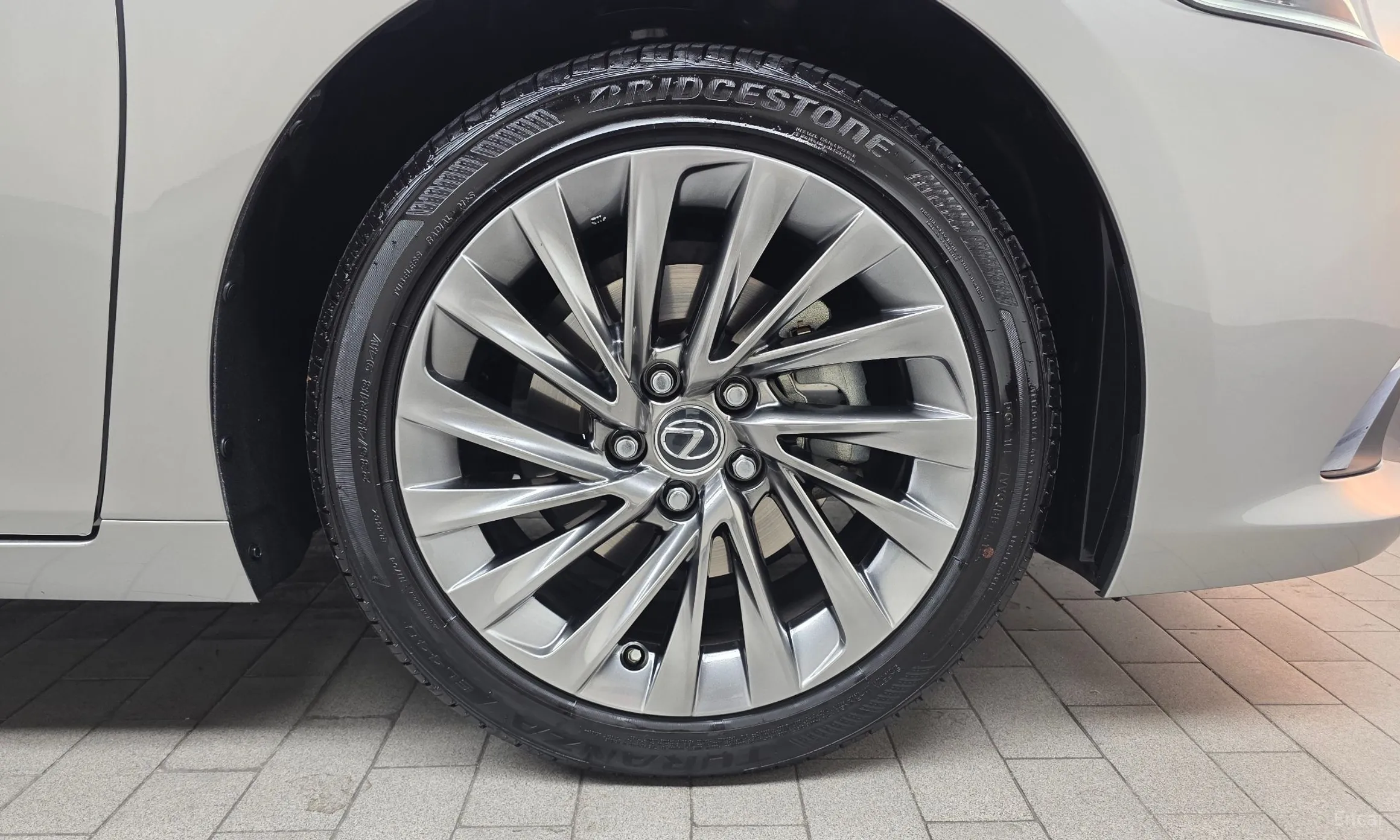 Lexus ES300h 7th Generation превью 5