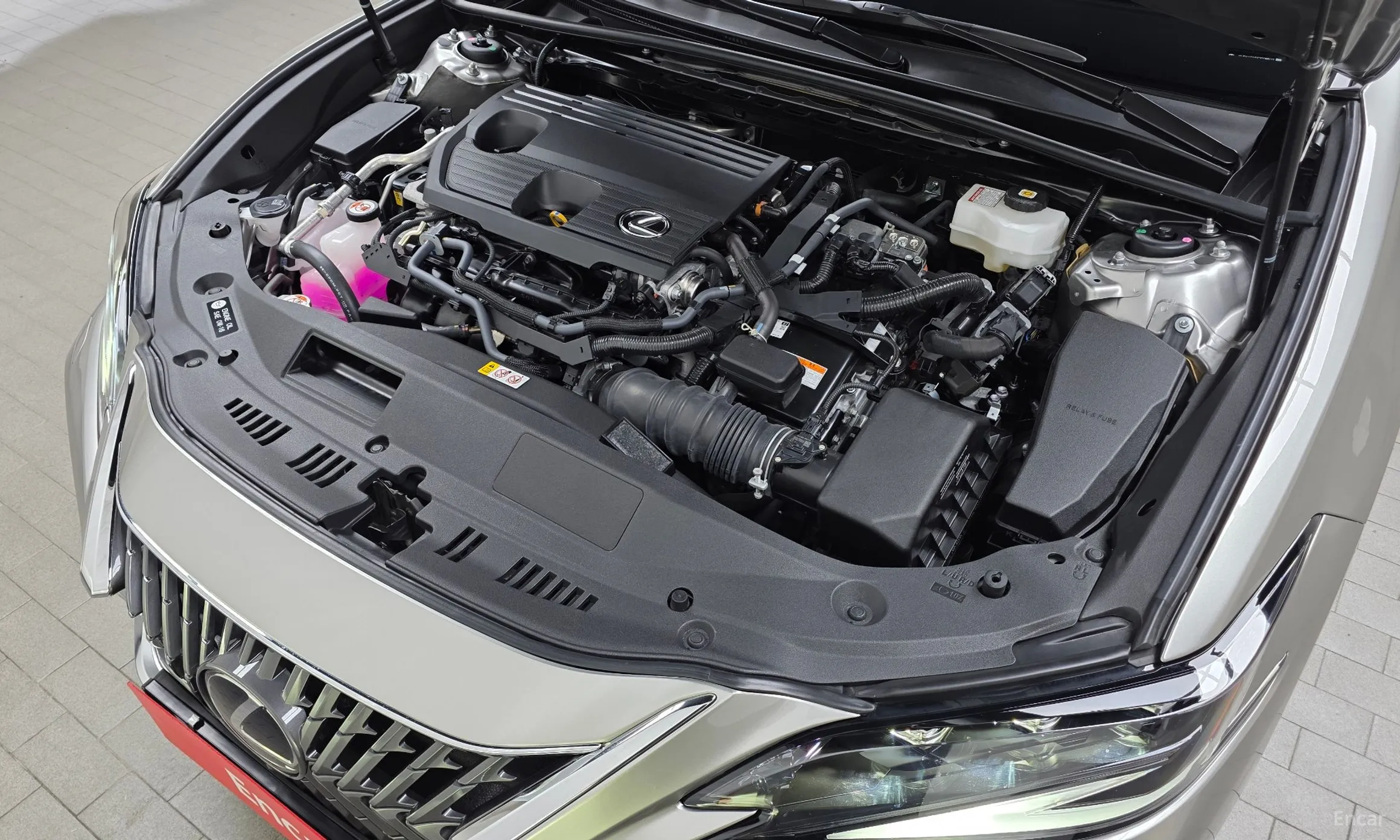 Lexus ES300h 7th Generation превью 6