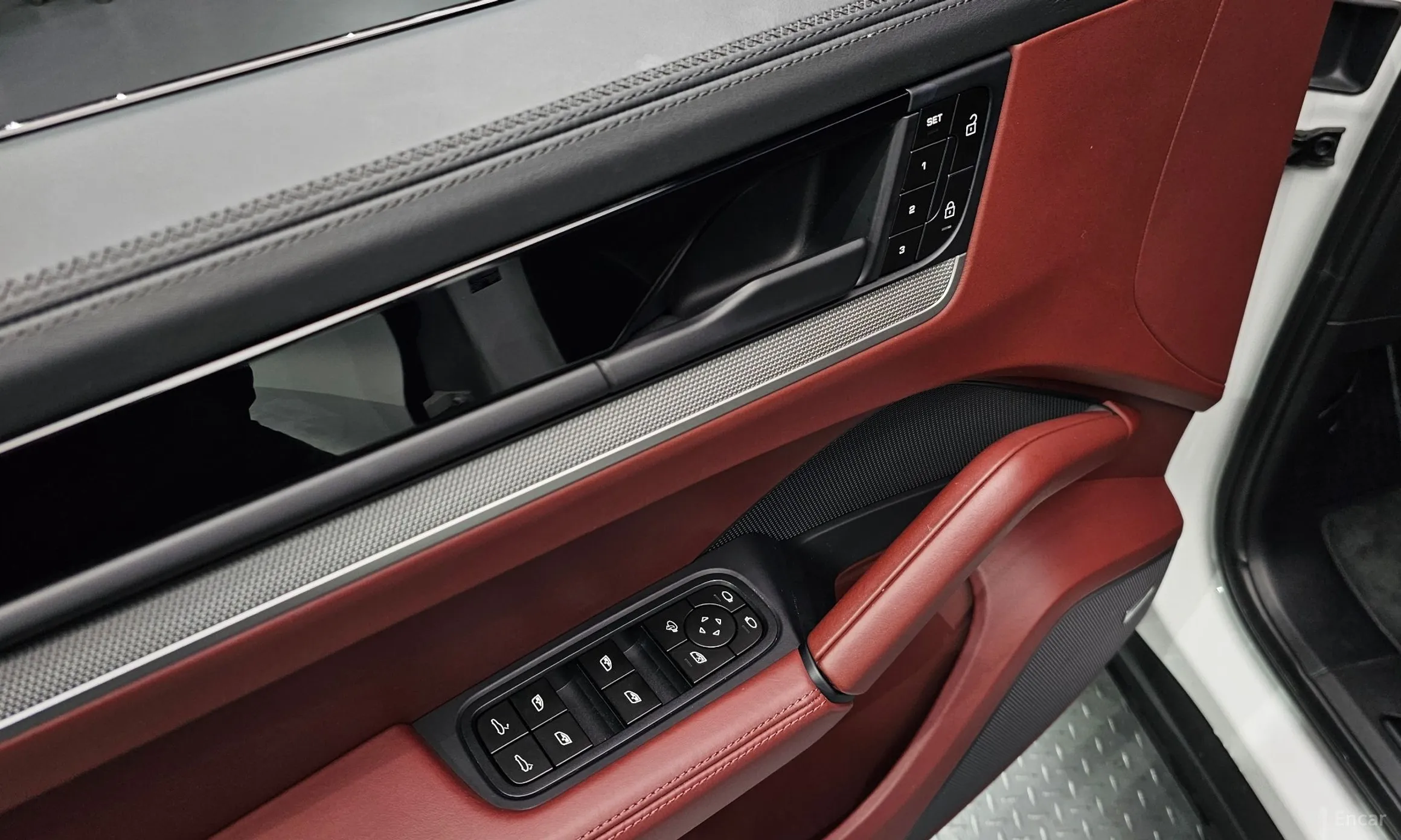 Porsche Cayenne (PO536) превью 17