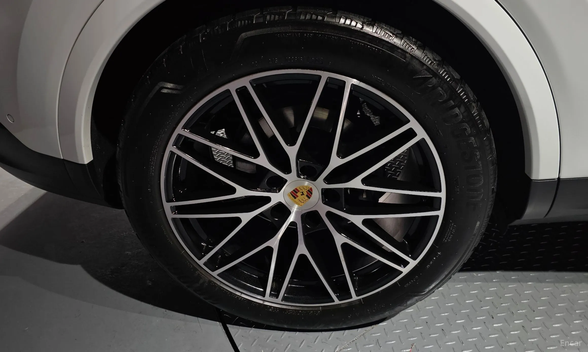 Porsche Cayenne (PO536) превью 5
