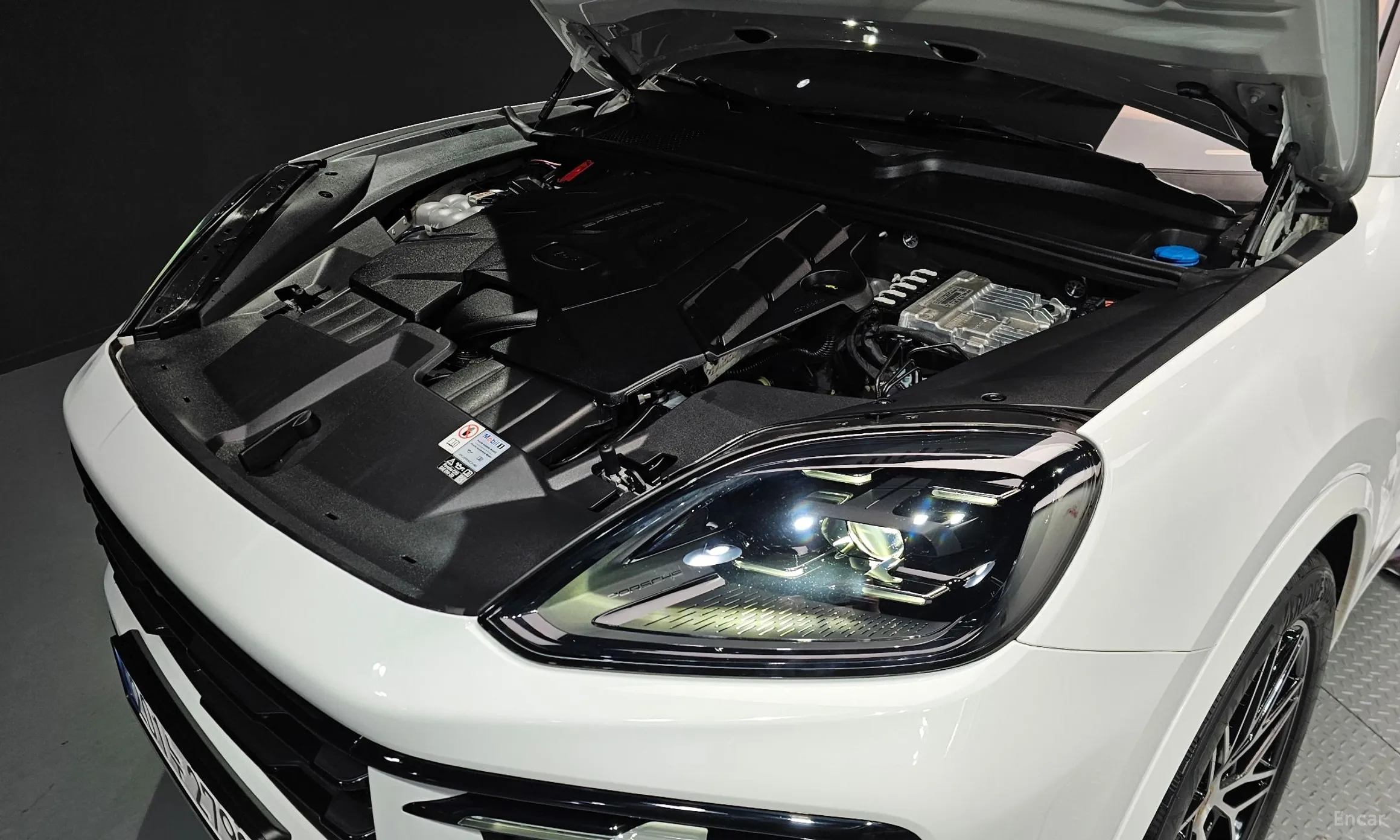Porsche Cayenne (PO536) превью 6