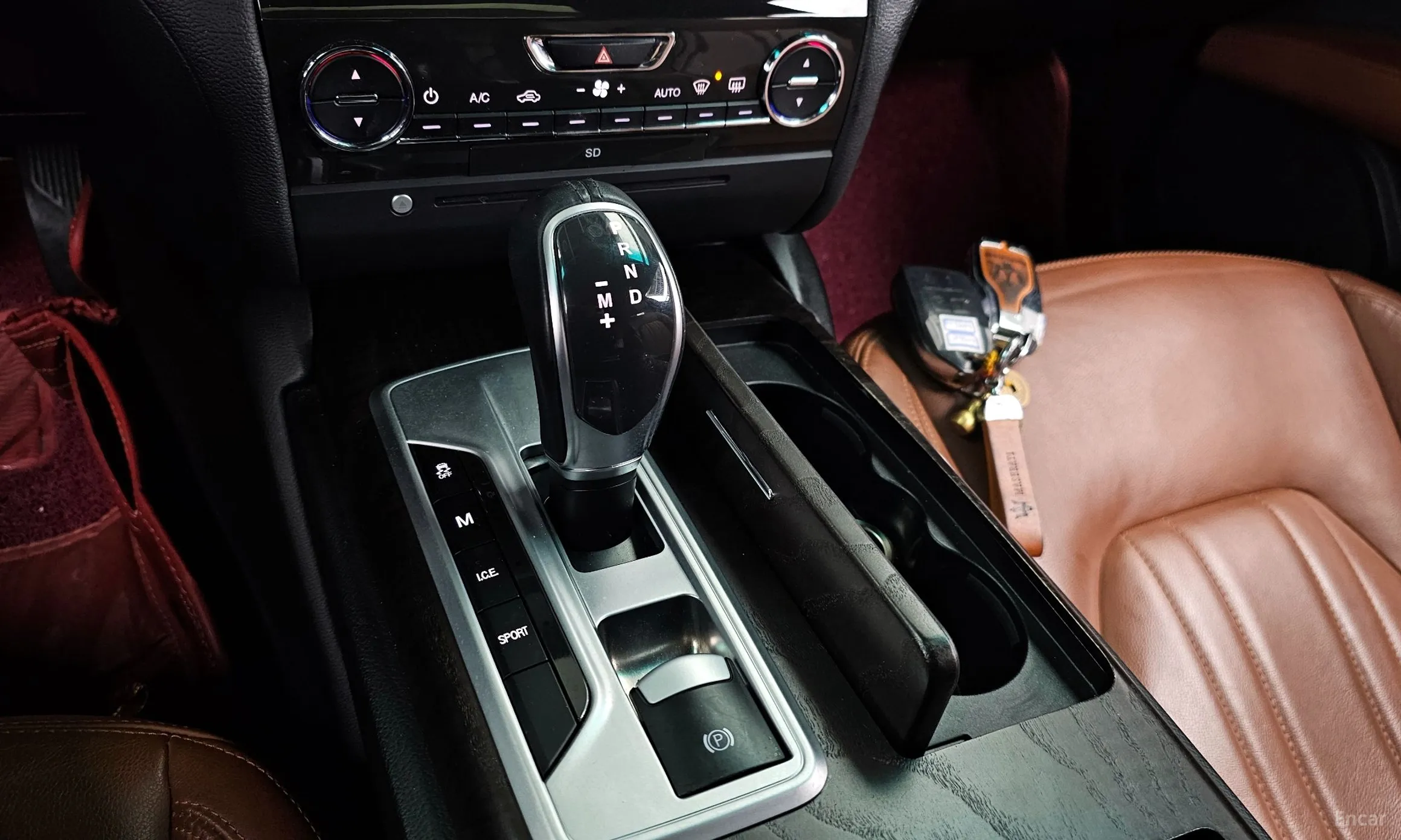 Maserati Ghibli превью 9