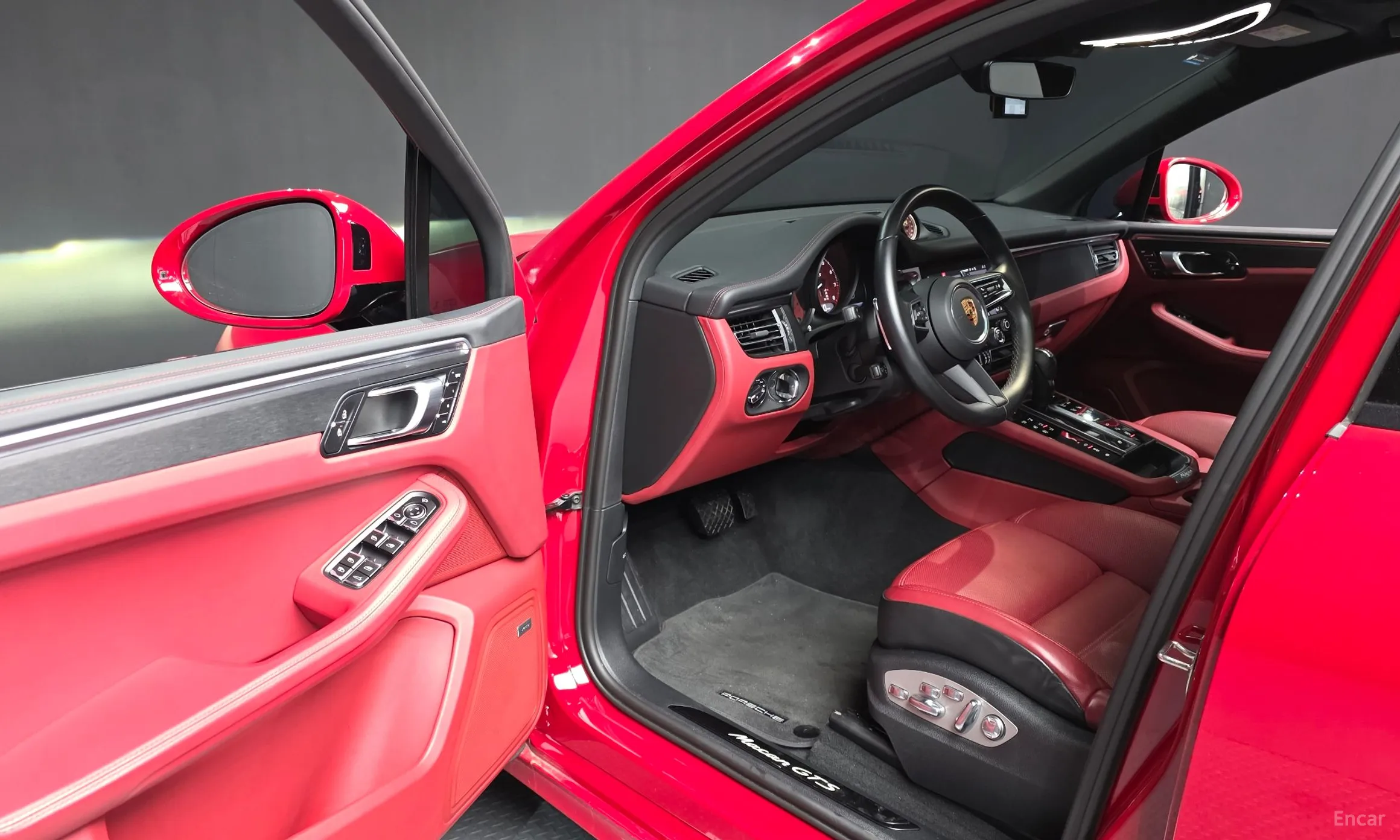 Porsche Macan превью 10