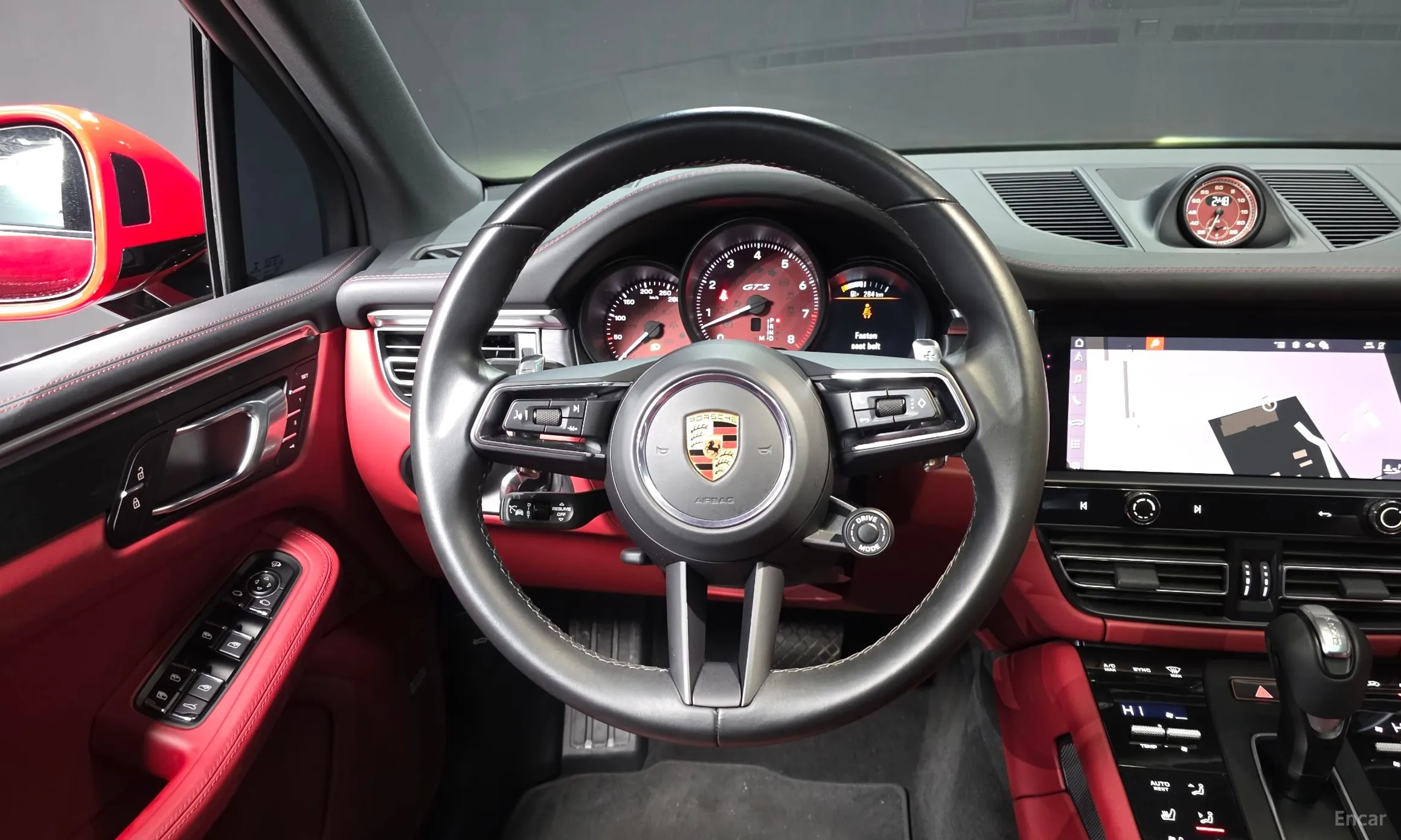 Porsche Macan превью 13