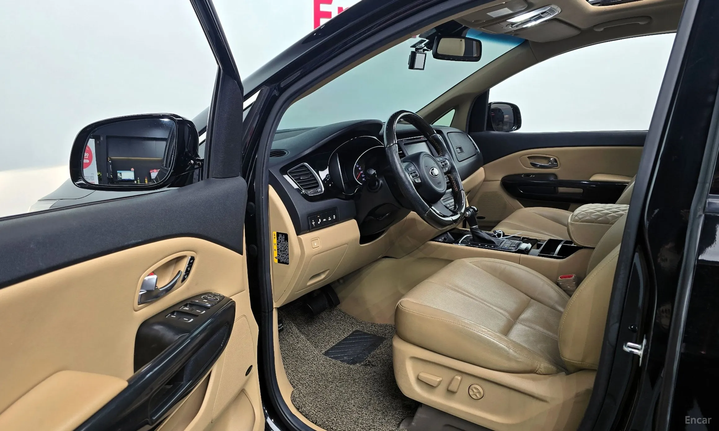 Kia Carnival превью 11