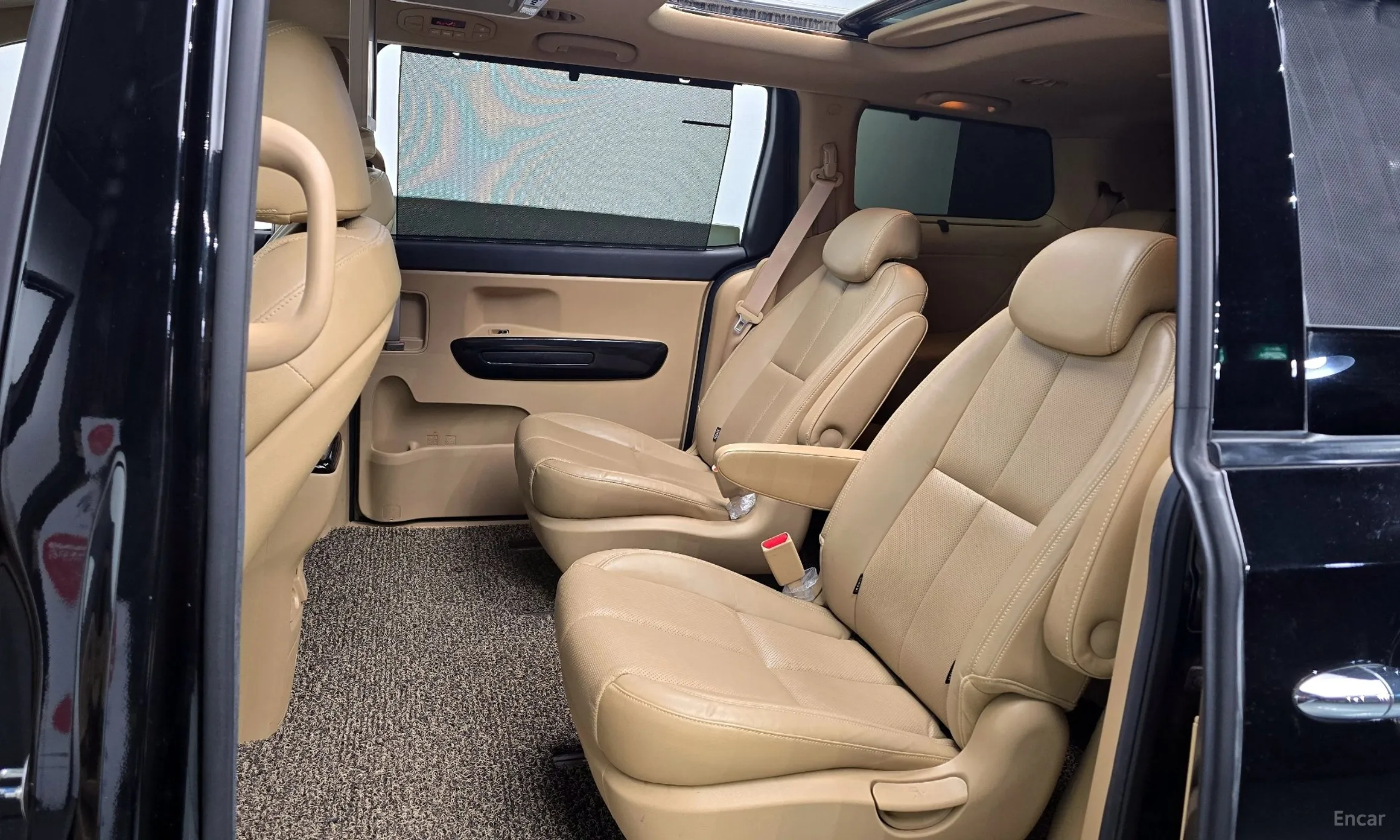 Kia Carnival превью 12