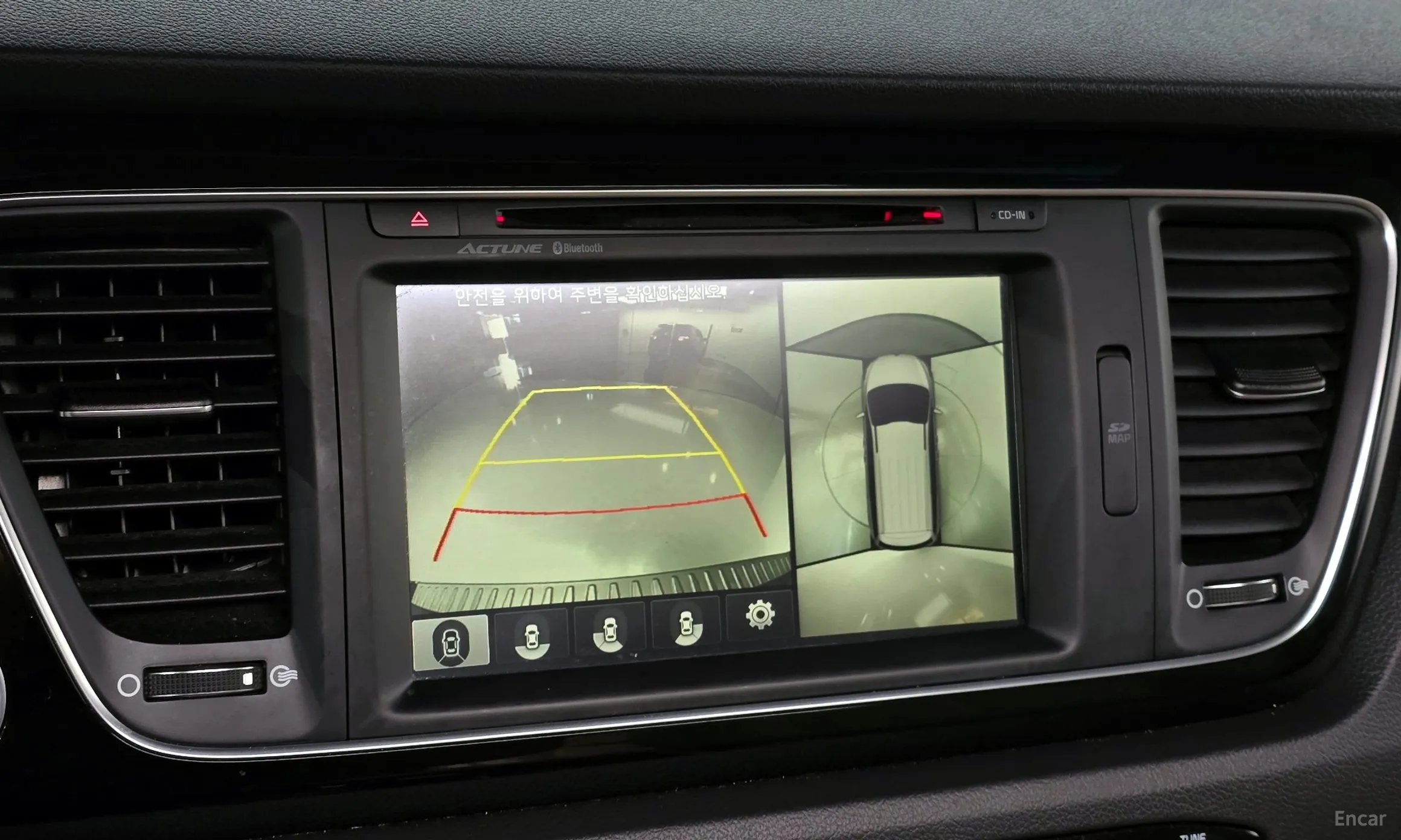 Kia Carnival превью 16