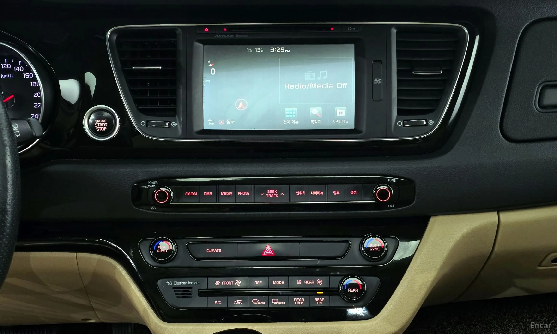 Kia Carnival превью 17