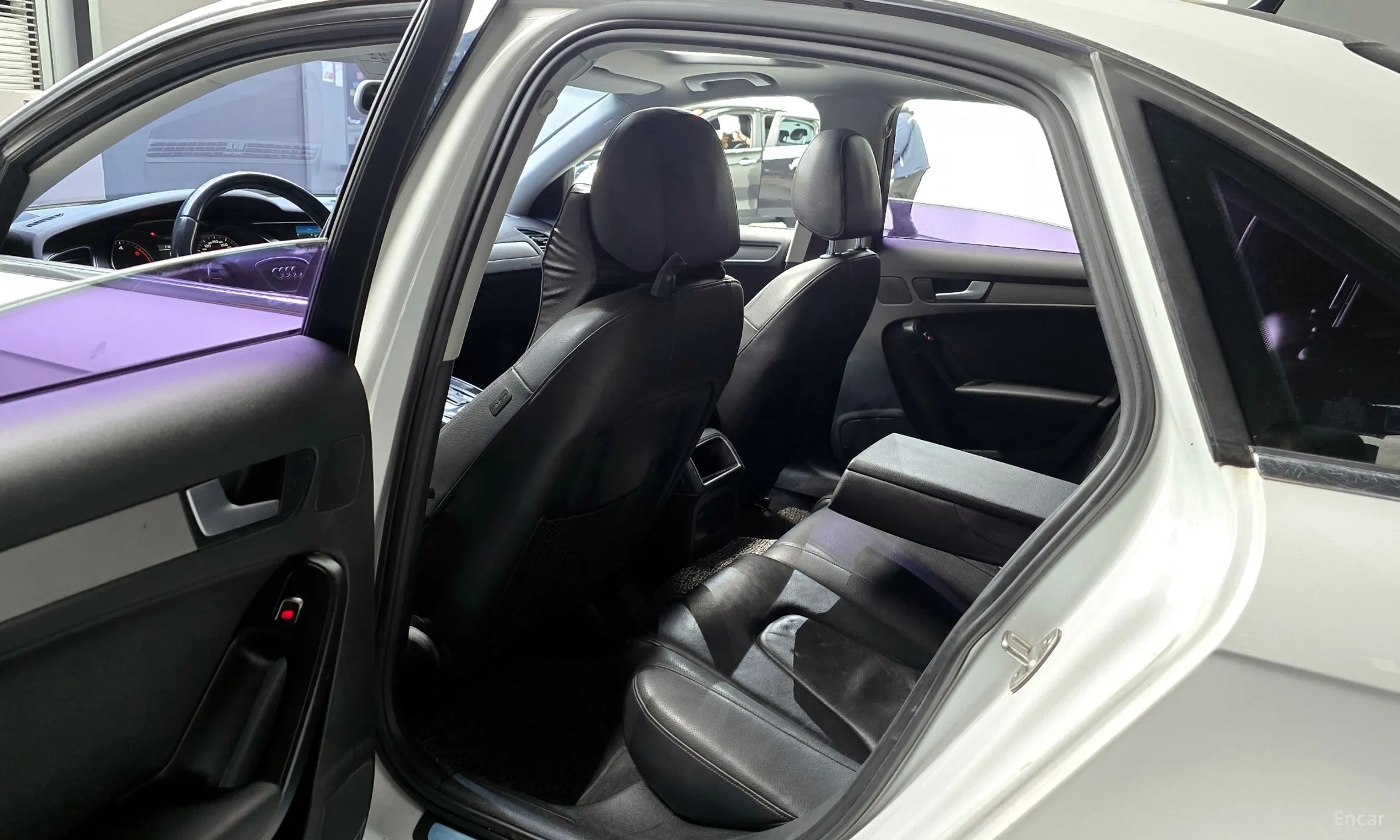 Audi New A4 превью 11