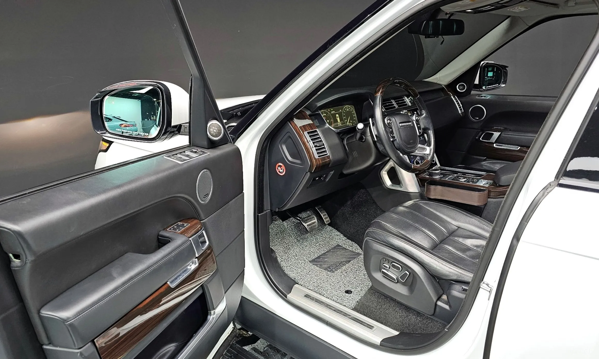 Land Rover Range Rover 4th Generation превью 10