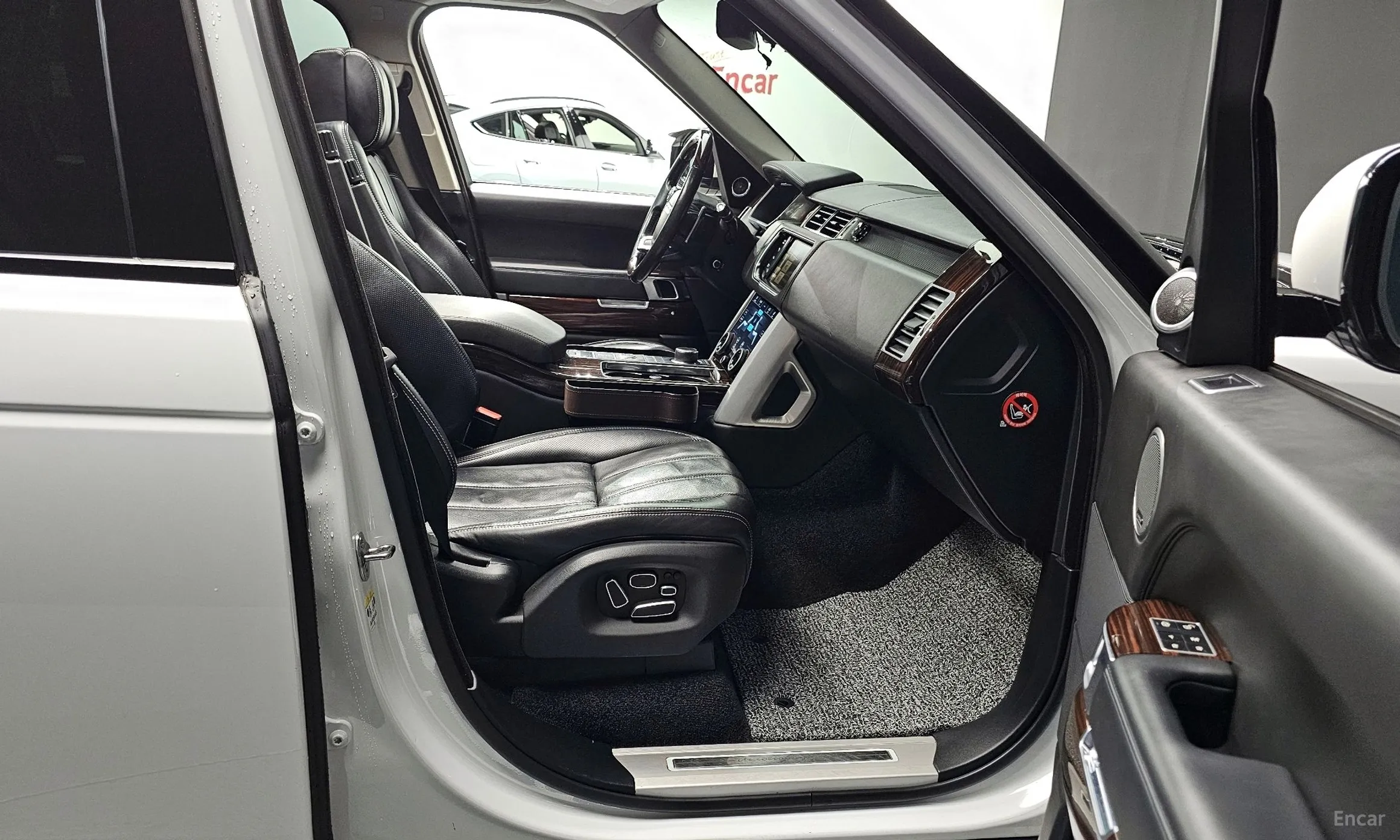 Land Rover Range Rover 4th Generation превью 11