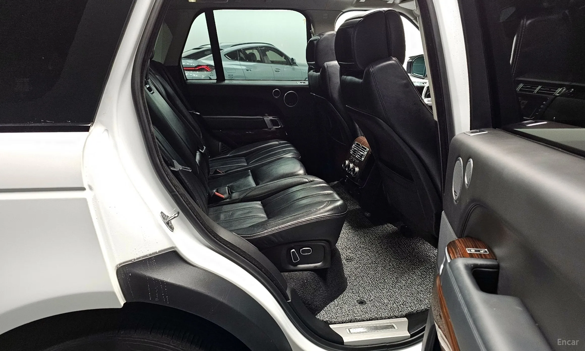 Land Rover Range Rover 4th Generation превью 12