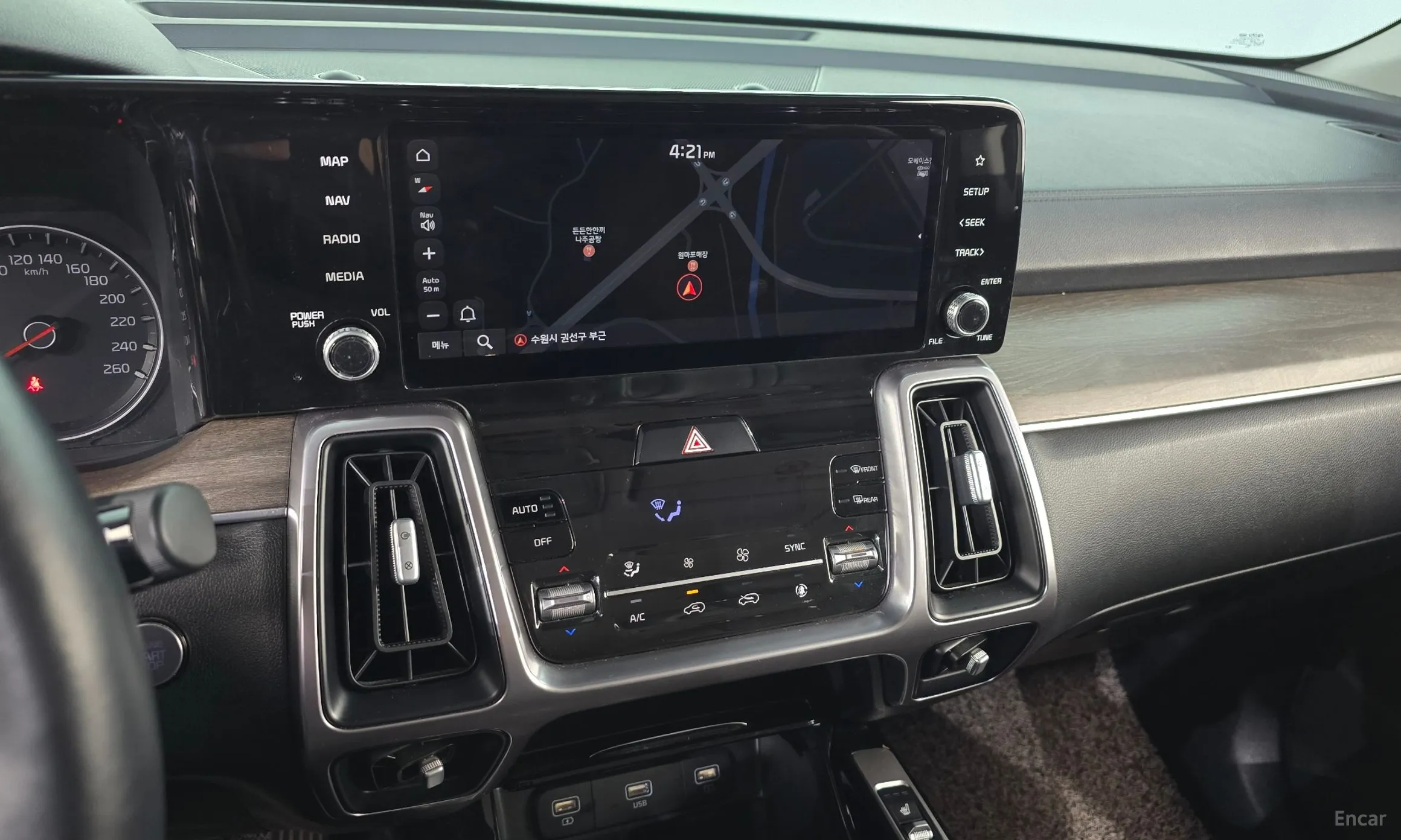 Kia Sorento 4th generation превью 14