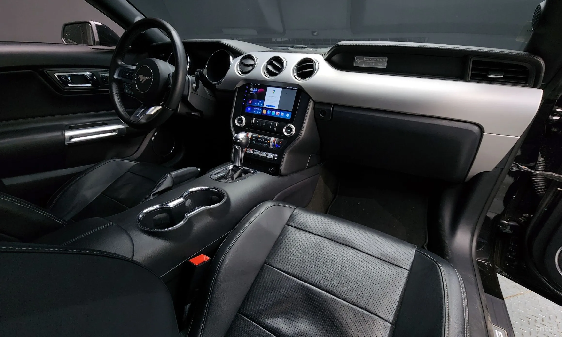 Ford Mustang превью 7