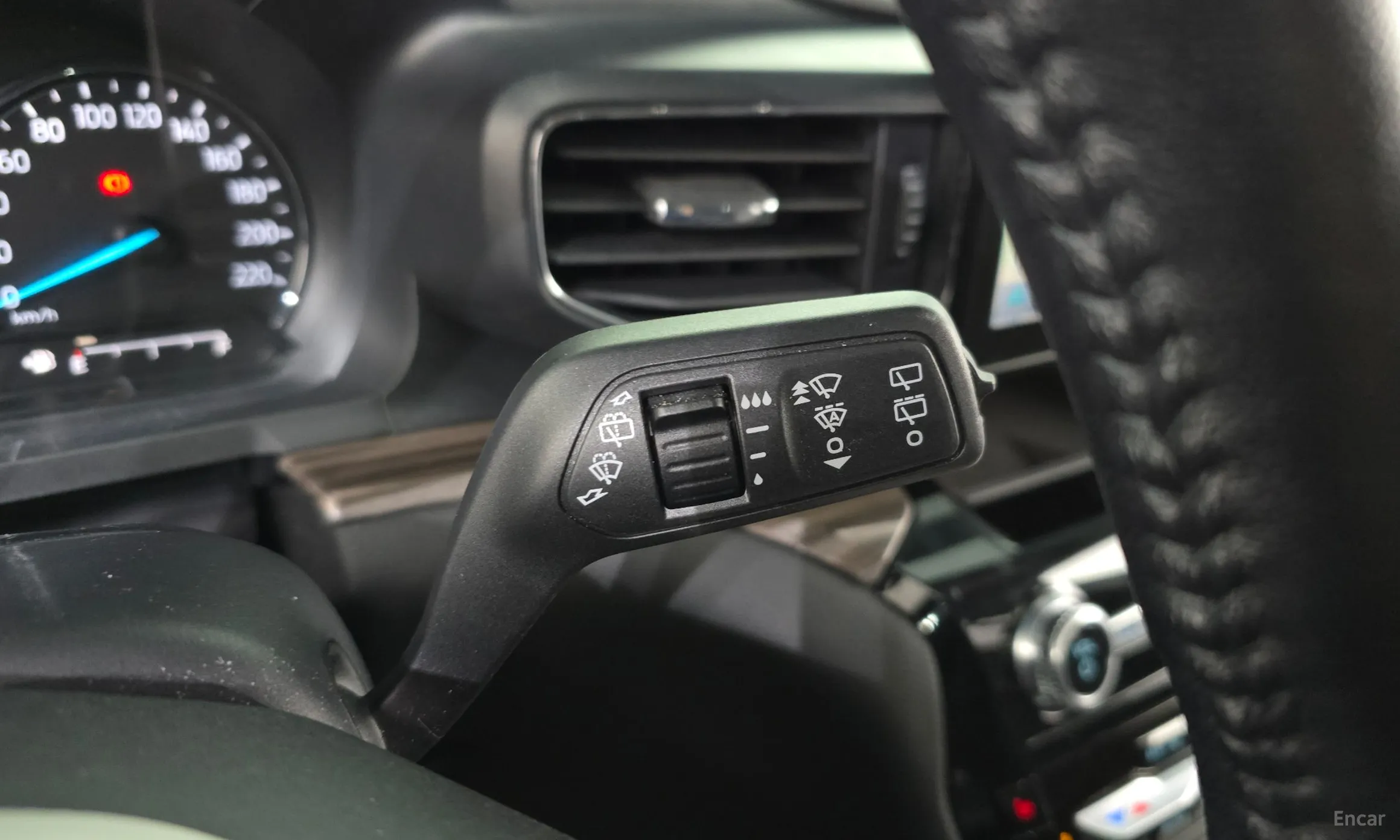 Ford Explorer 6th Generation превью 17