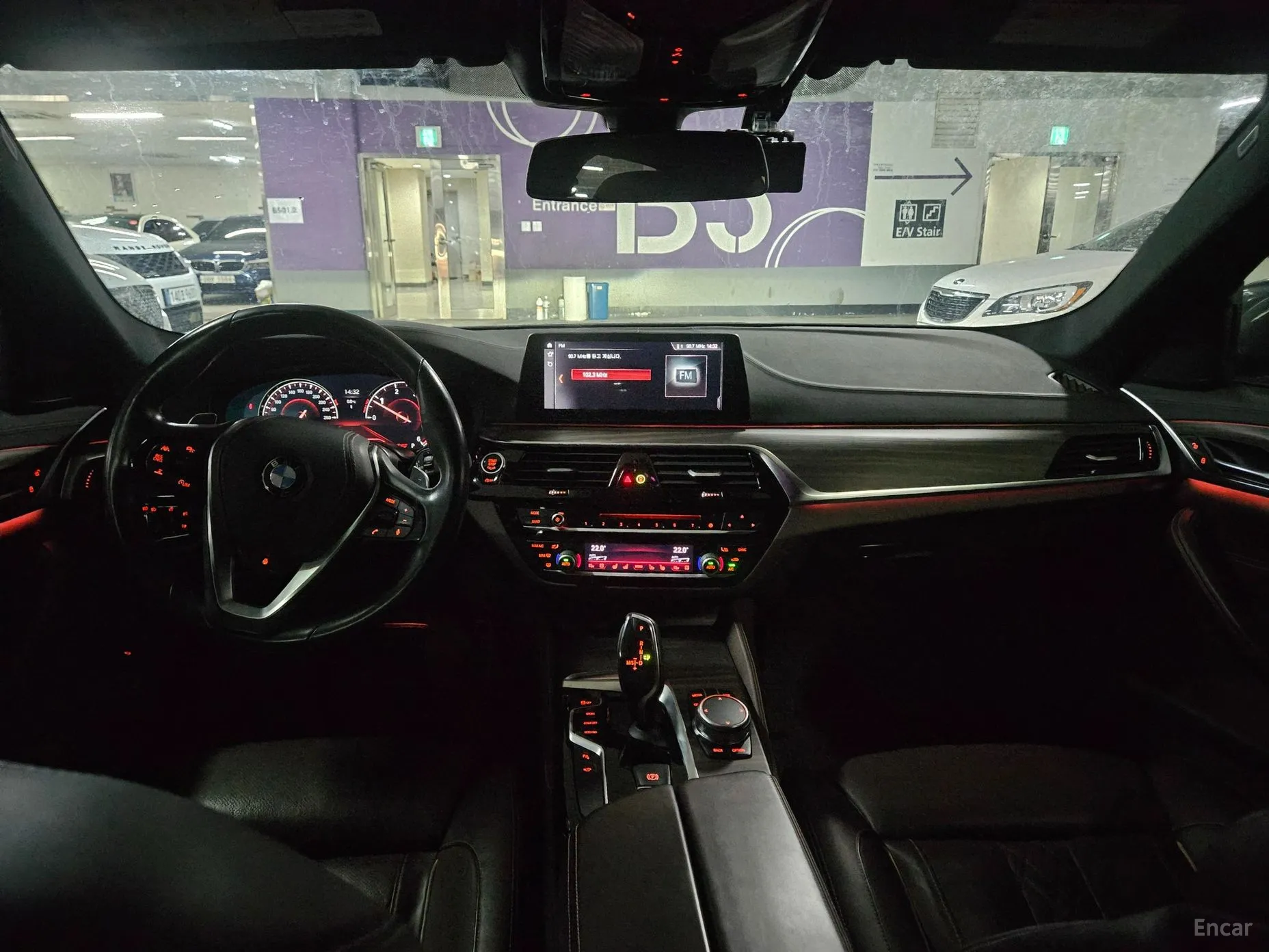 BMW 5 Series (G30) превью 7