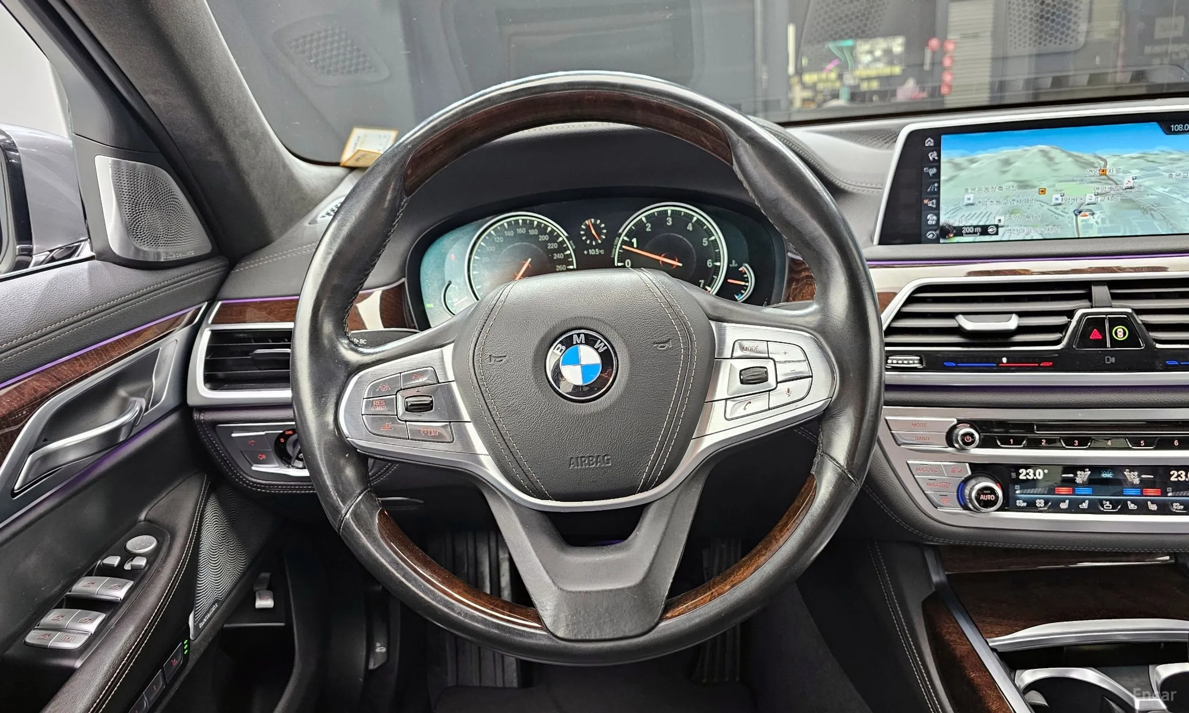 BMW 7 Series (G11) превью 14